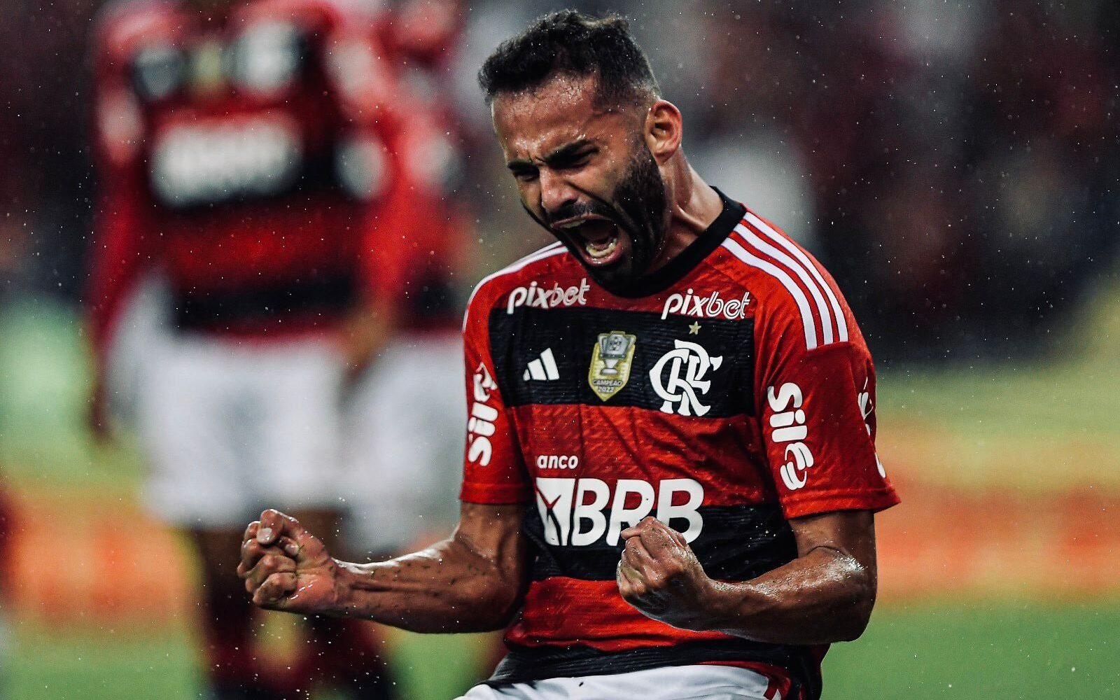 Flamengo terá que arrumar substituto para Wesley na Copa do Brasil