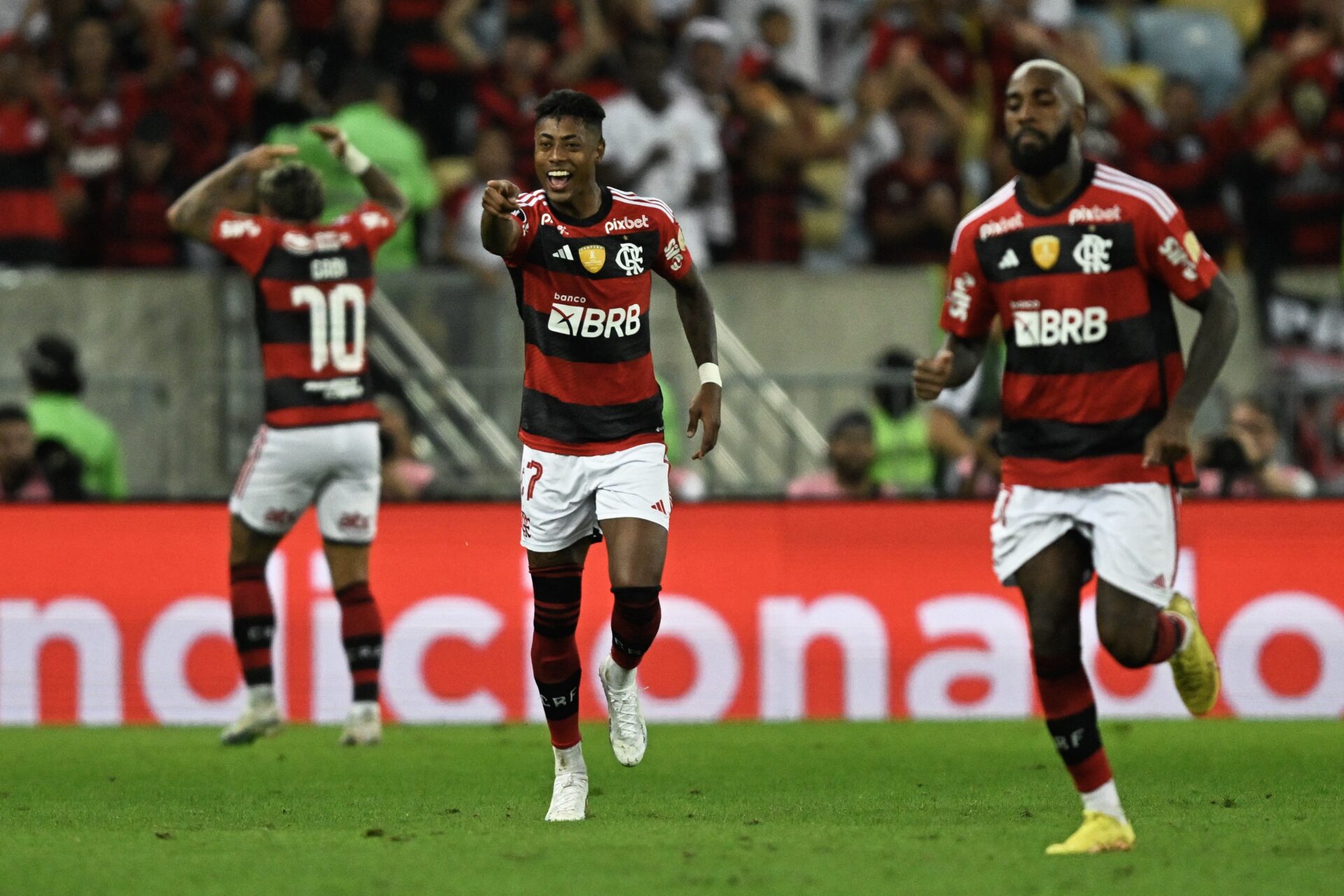Flamengo on X: Amanhã tem Mengão! Às 19h, o Mais Querido enfrenta