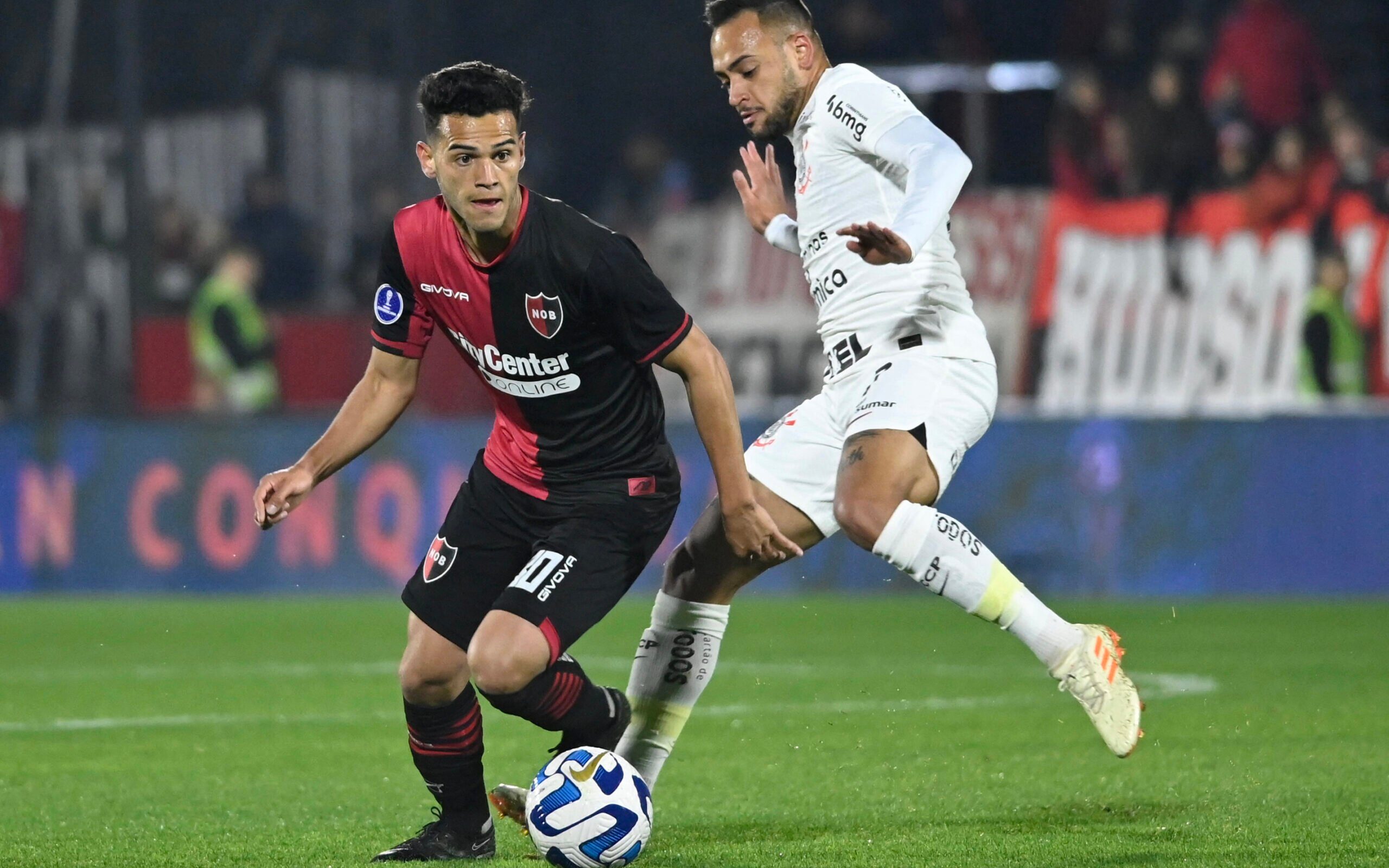 Corinthians vence Newell's de virada pela Sul-Americana - Lance!