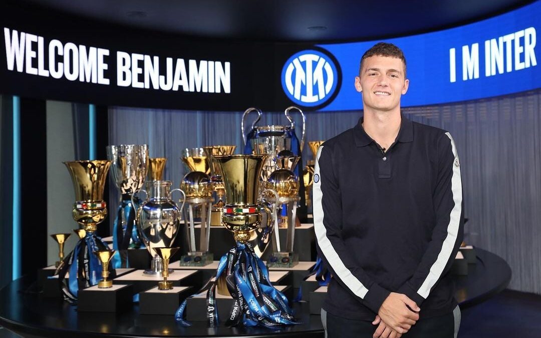 TNT Sports Brasil - O primeiro jogador nascido no século XXI a ser campeão  da Libertadores! Será que Reinier vai ser jogador do Real Madrid?