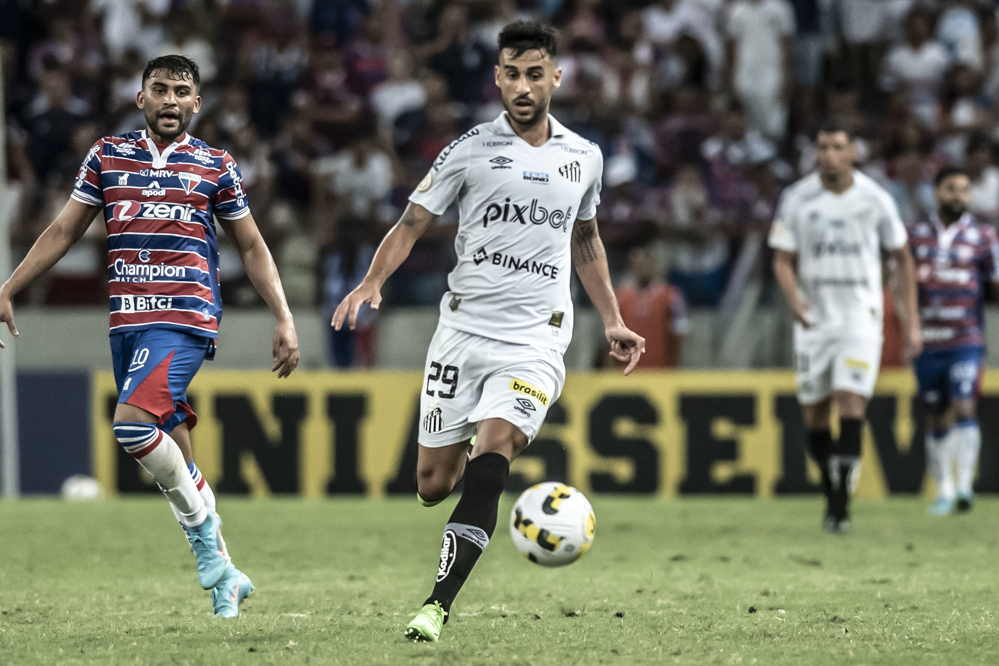 Santos 1 x 2 Fortaleza: veja lances do jogo que rebaixou o Peixe à