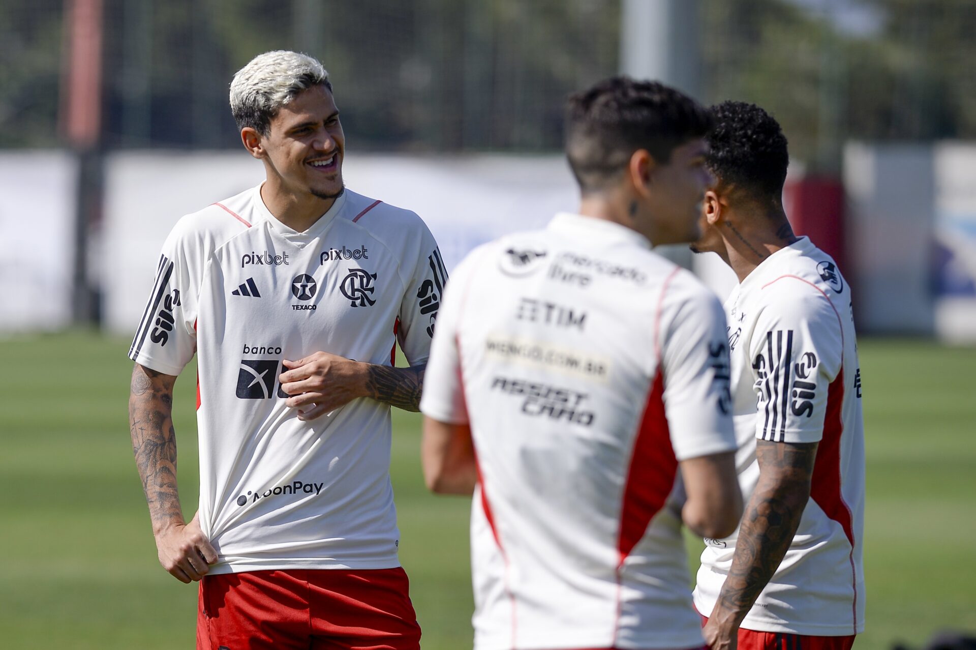 Titulares absolutos? Apenas 2 jogadores atuaram em todos os jogos desde a  chegada de Sampaoli no Flamengo