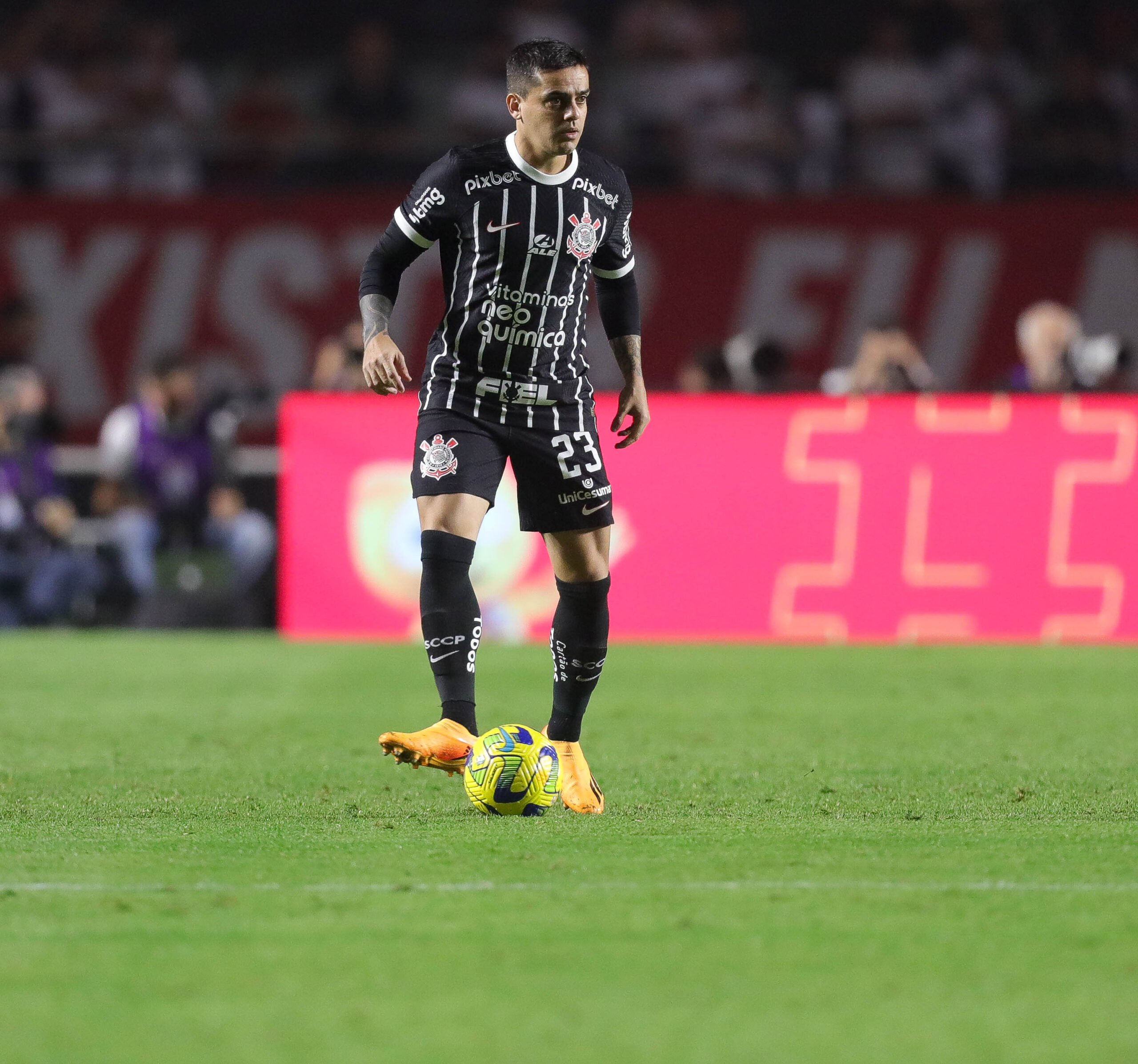 Fagner Deixa O Morumbi Mancando E Pode Ser Baixa No Corinthians - ISTOÉ ...