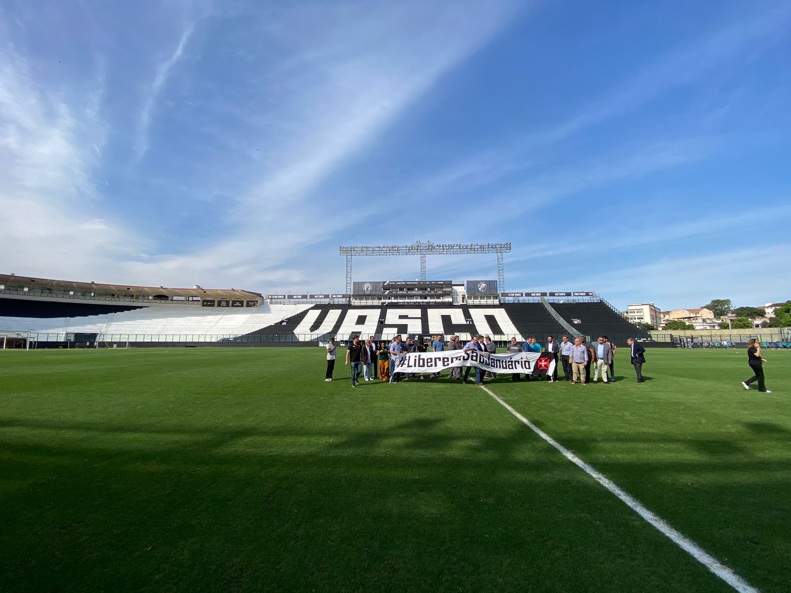 Justiça do Rio libera São Januário para jogo do Vasco