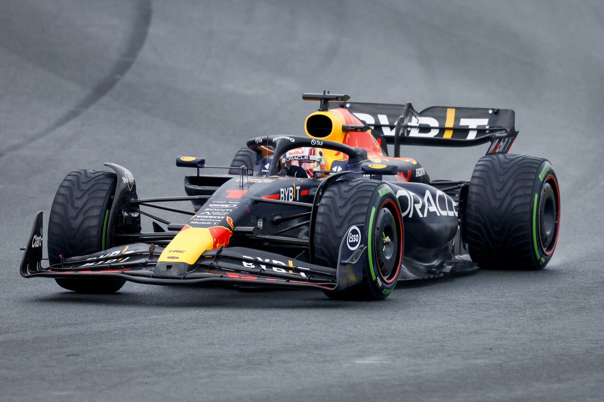 Verstappen vence GP do Canadá de F1 e dispara no campeonato