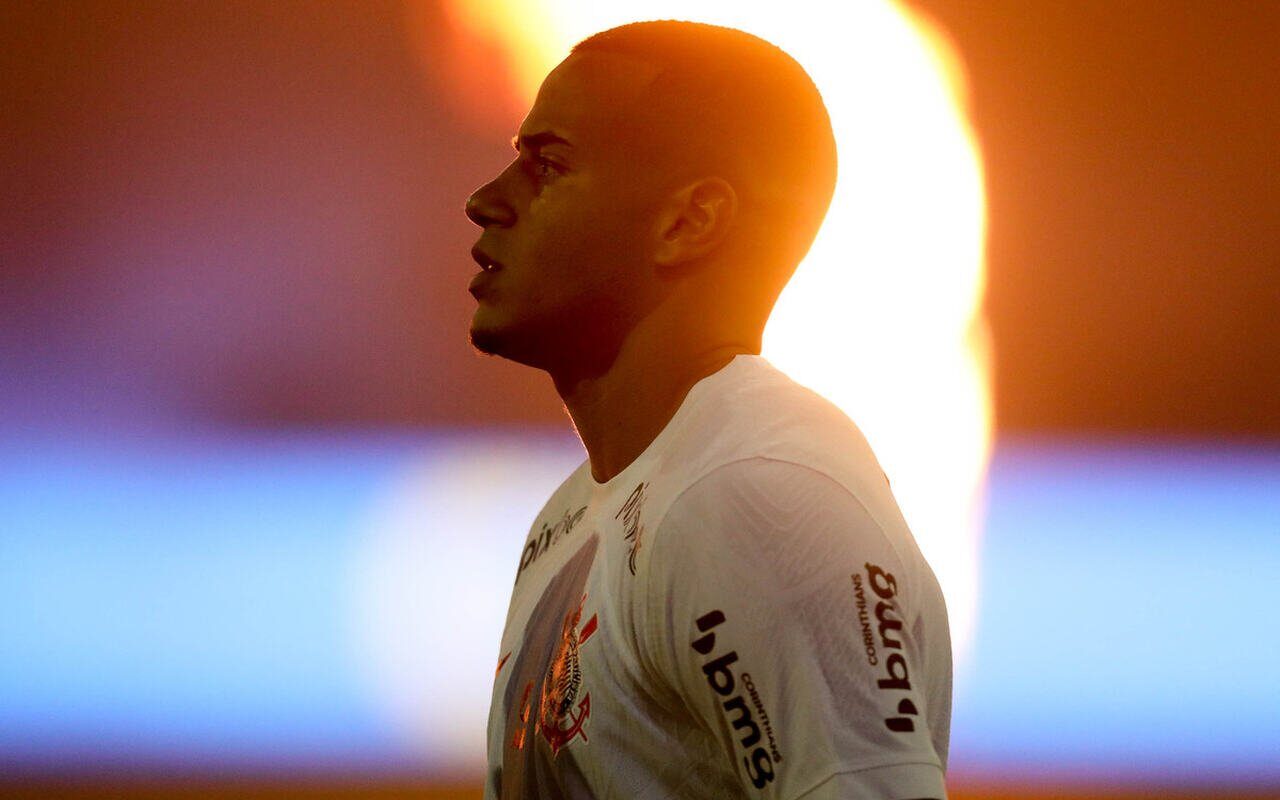 Clube inglês faz oferta por Murillo, e Corinthians avisa quanto