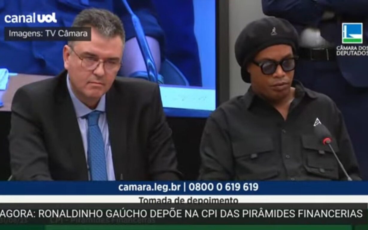 Jogo das lendas da Conmebol terá Ronaldinho e convidado 'inusitado