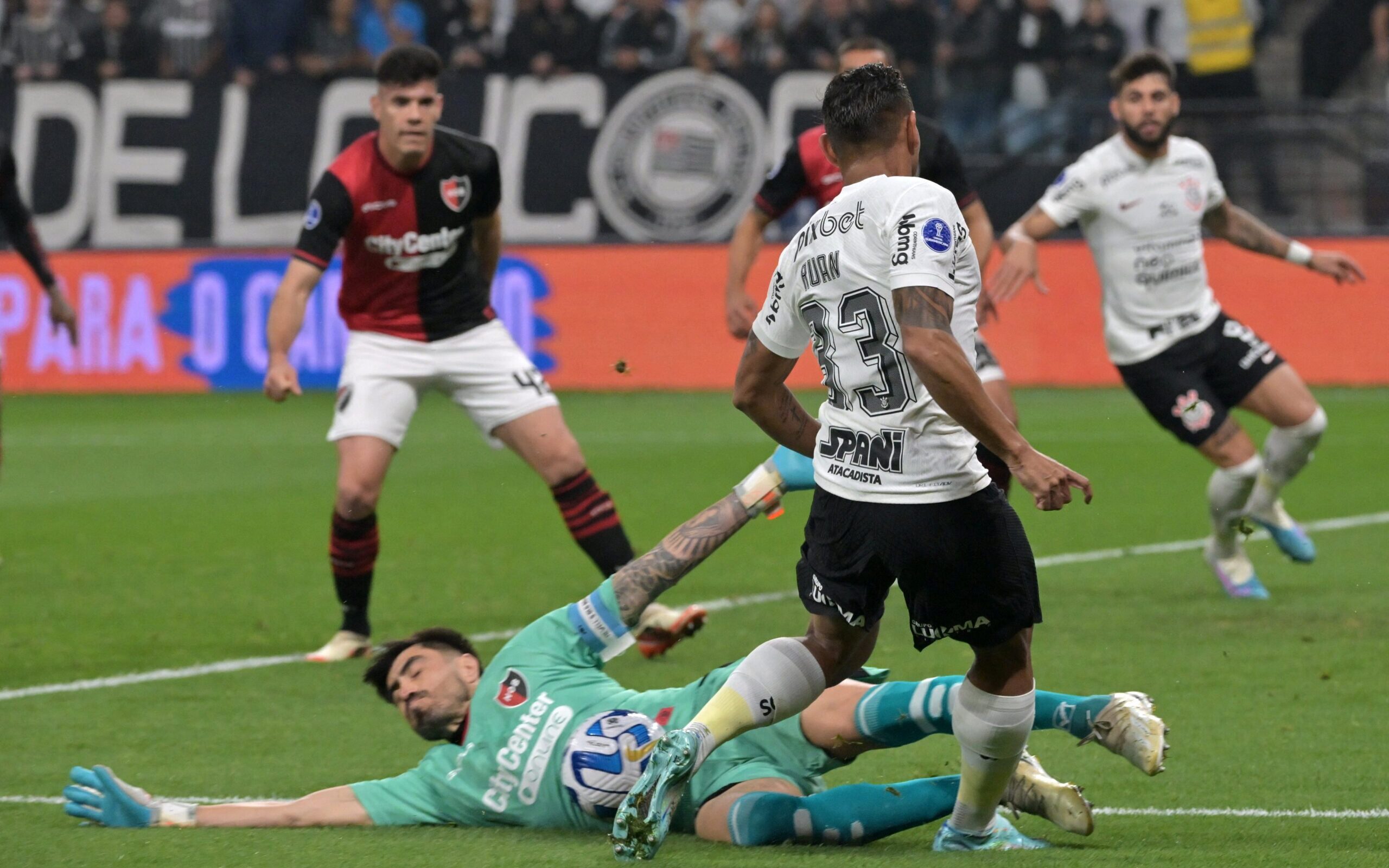 Veja como Luxemburgo busca lapidar Wesley, revelação do Corinthians -  Gazeta Esportiva