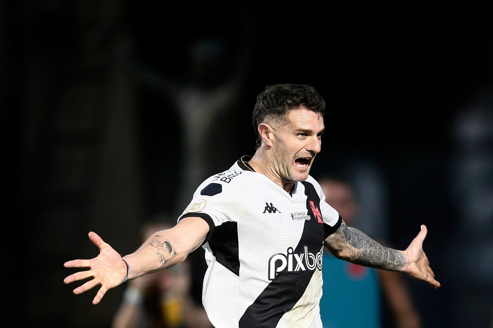 Vasco busca respiro contra o Grêmio no Sul