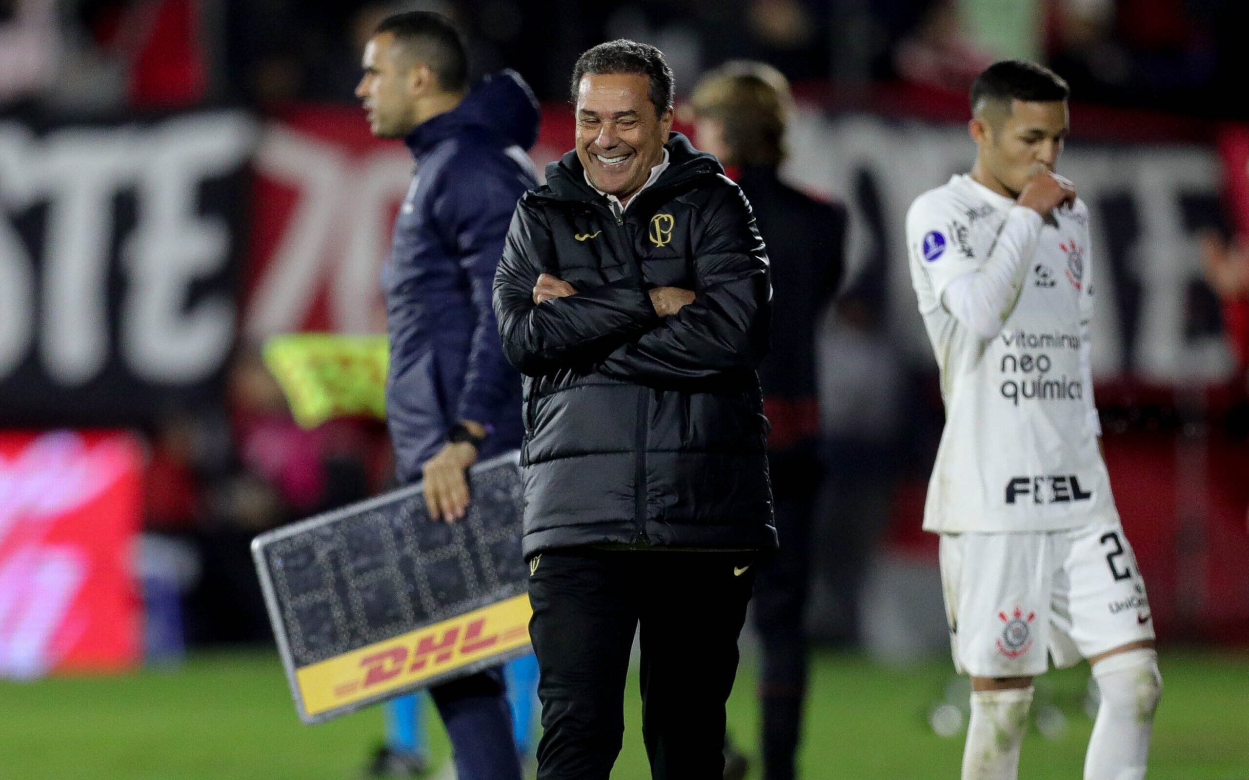 Gil se torna o terceiro jogador do Corinthians com mais jogos na Neo  Química Arena; clube parabeniza