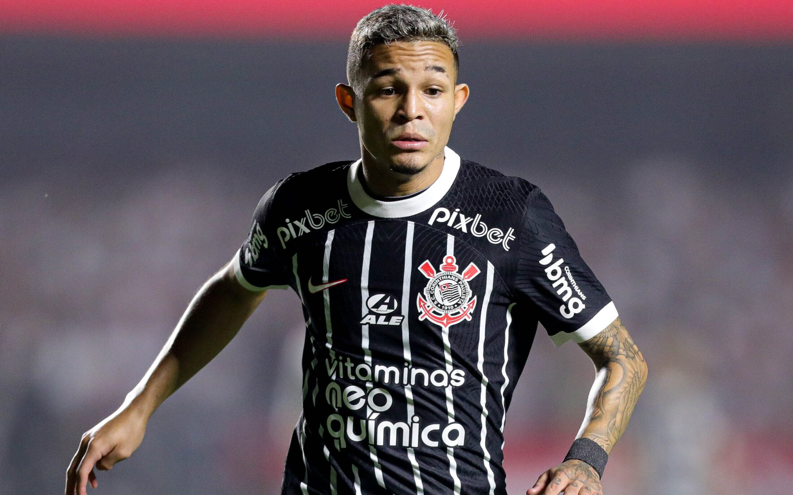 São Paulo acerta detalhes com zagueiro por negócio para 2023