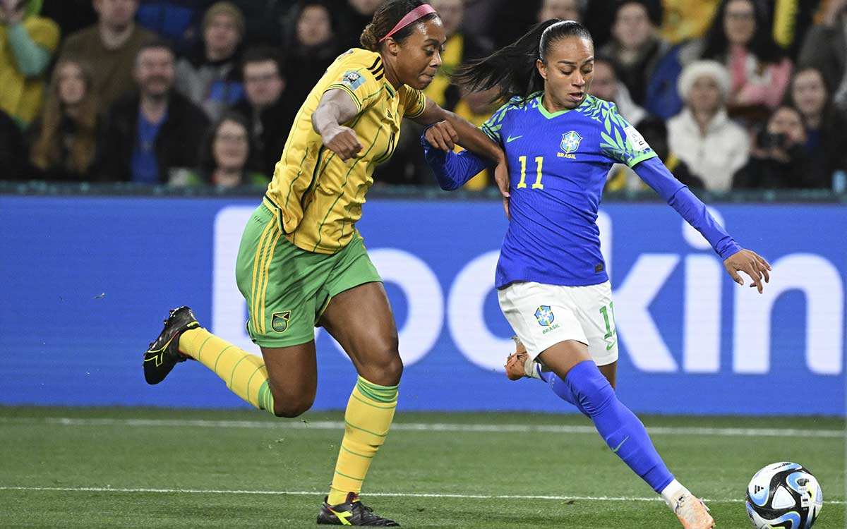 Seleção Brasileira Feminina causa boa impressão na estreia da Copa do Mundo  2023, Completando a jogada
