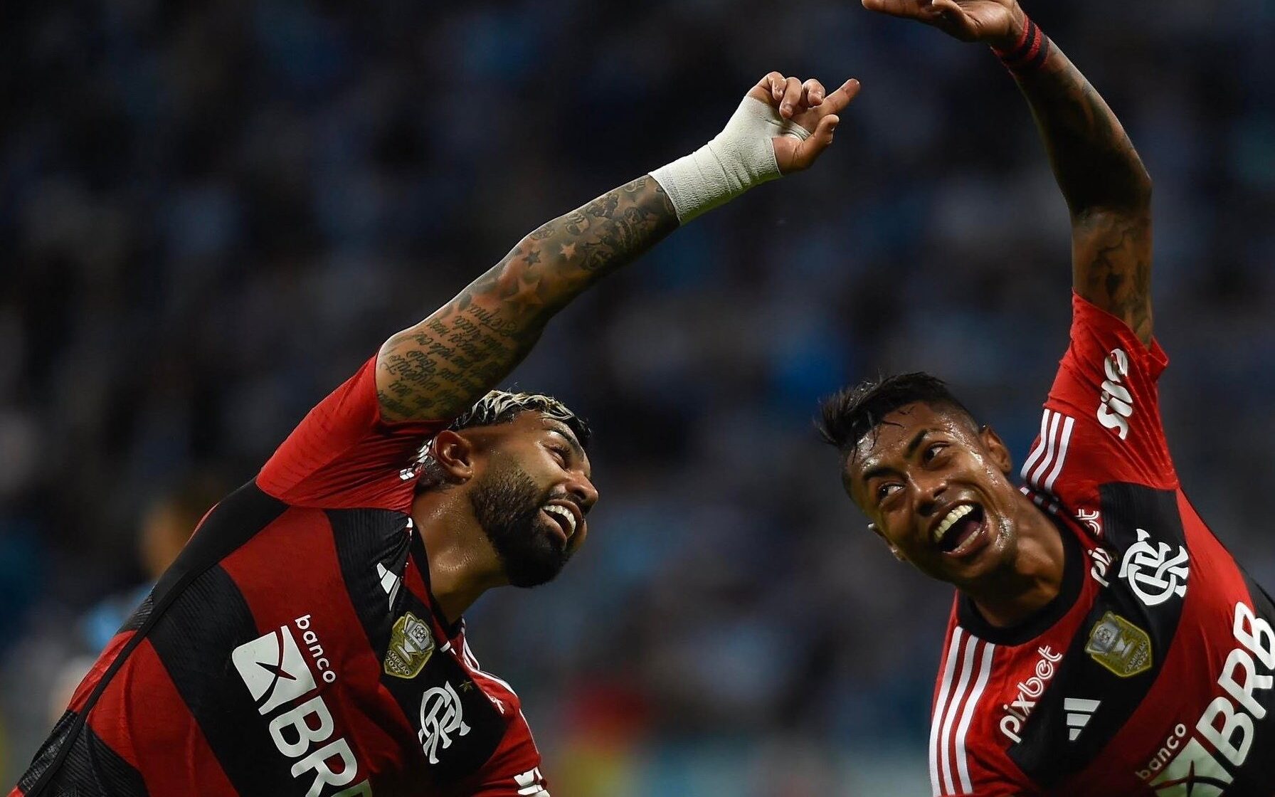 Com gol de Bruno Henrique, Flamengo vence Olimpia no jogo de