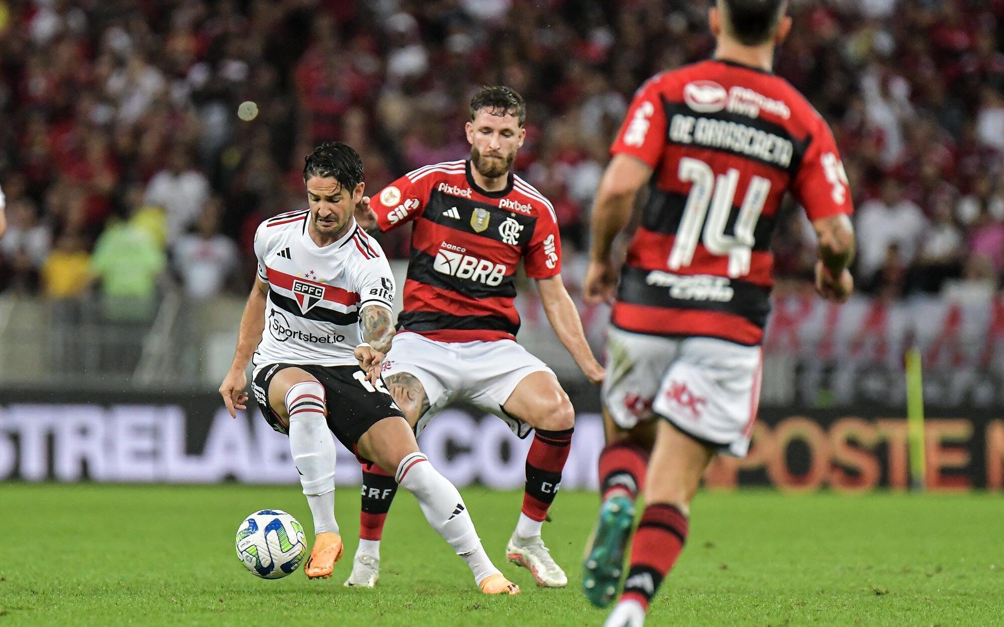 Flamengo nas semis, e Corinthians eliminado da Libertadores: veja