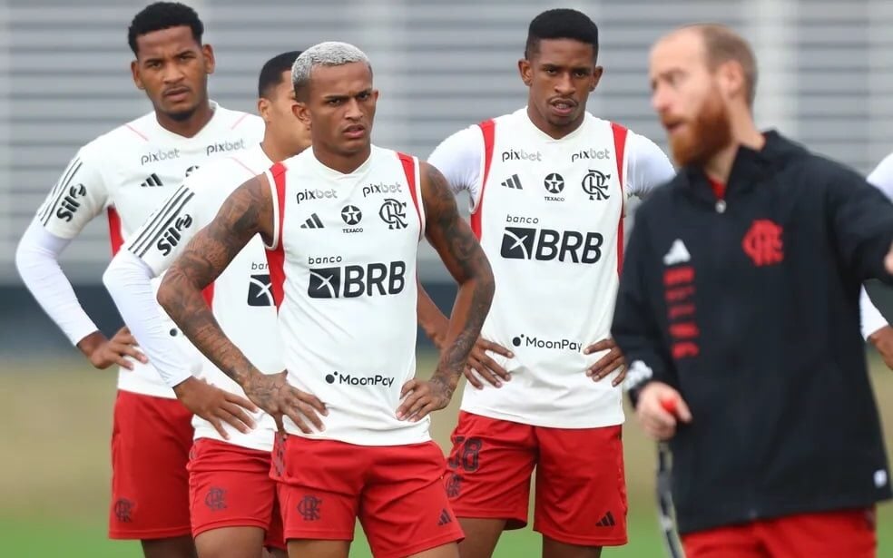 Flamengo toma virada pelo alto e perde para Olimpia