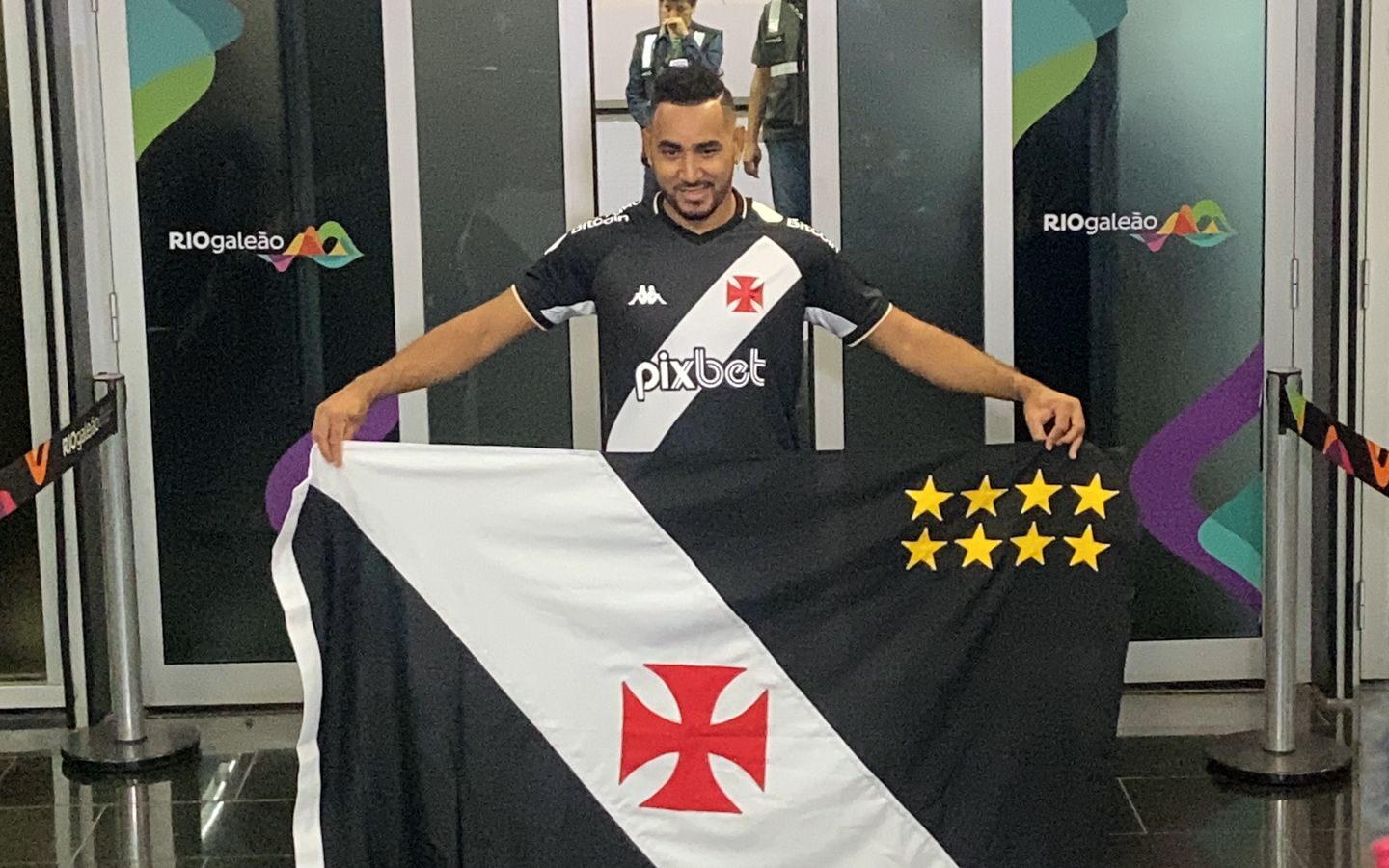 Bom Vasco: Por que você e Messi estão vendo nome do Vasco em todas