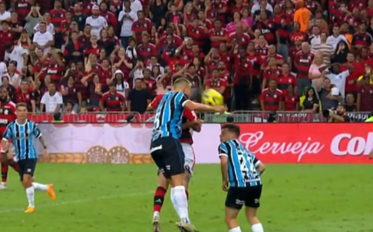 Futebol Flamengo volta a derrotar Grêmio e está na decisão da Copa do  Brasil Arrascaeta marca de pênalti e Rubro-Negro vence por 1 a 0 no  Maracanã ‣ Portal Terra da Luz