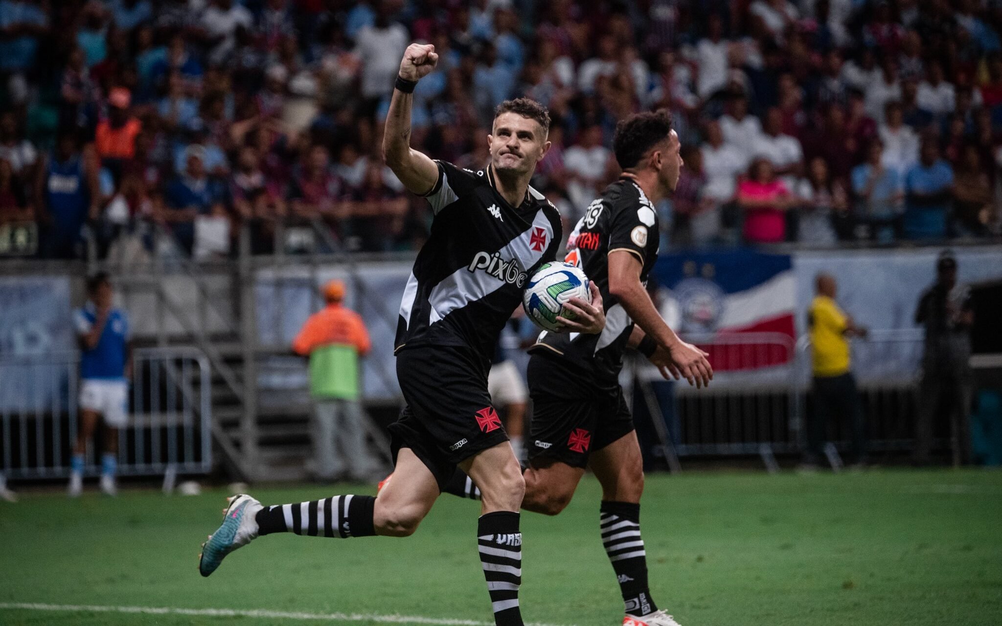 Vasco x Coritiba: onde assistir, horário e escalações do jogo pelo  Campeonato Brasileiro - Olhar Digital
