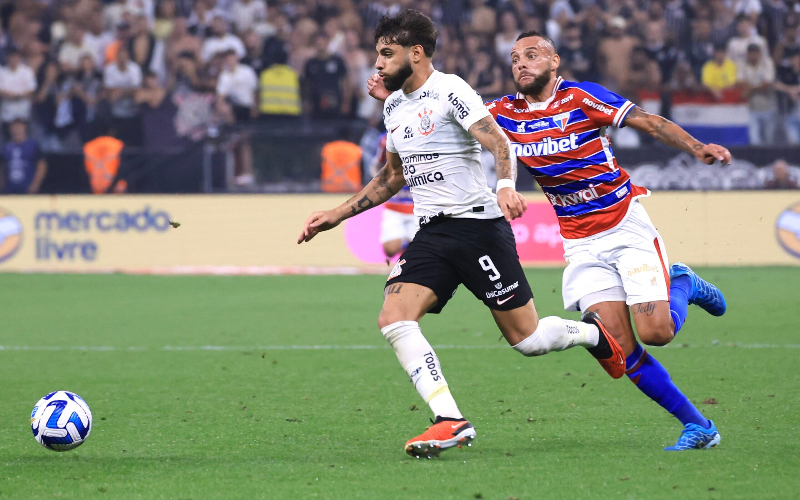 Sul-Americana: sofrendo e com empates, Corinthians e Fortaleza