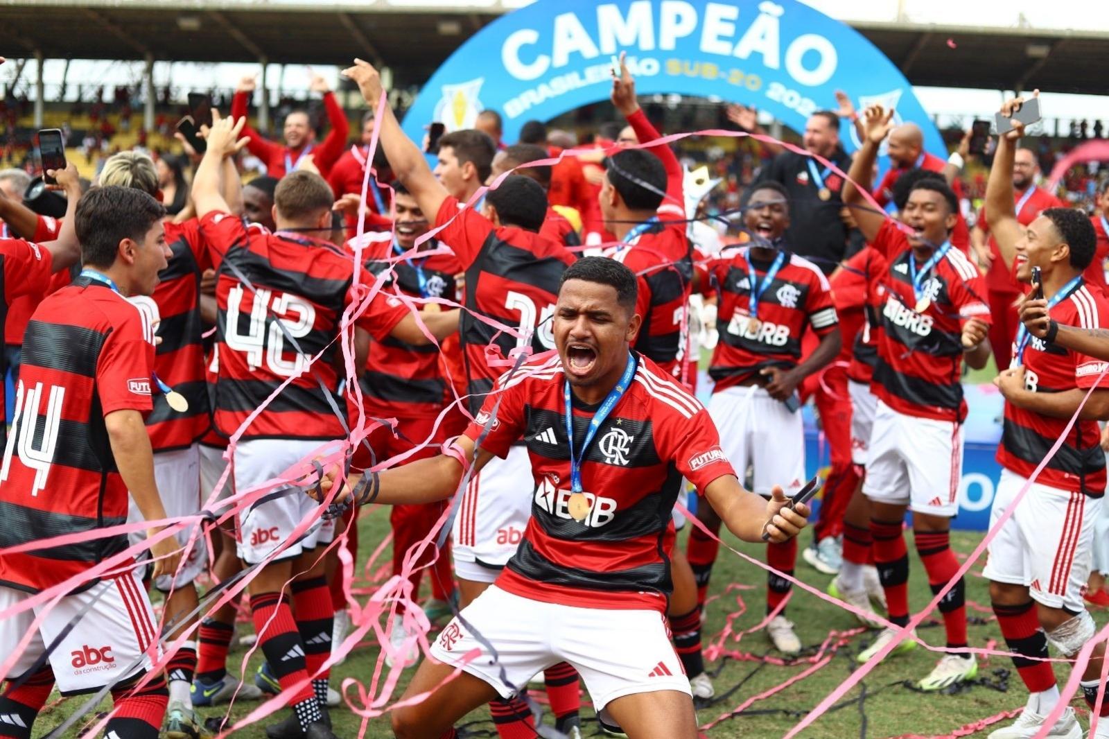 Flamengo vence Palmeiras nos pênaltis e é campeão brasileiro sub