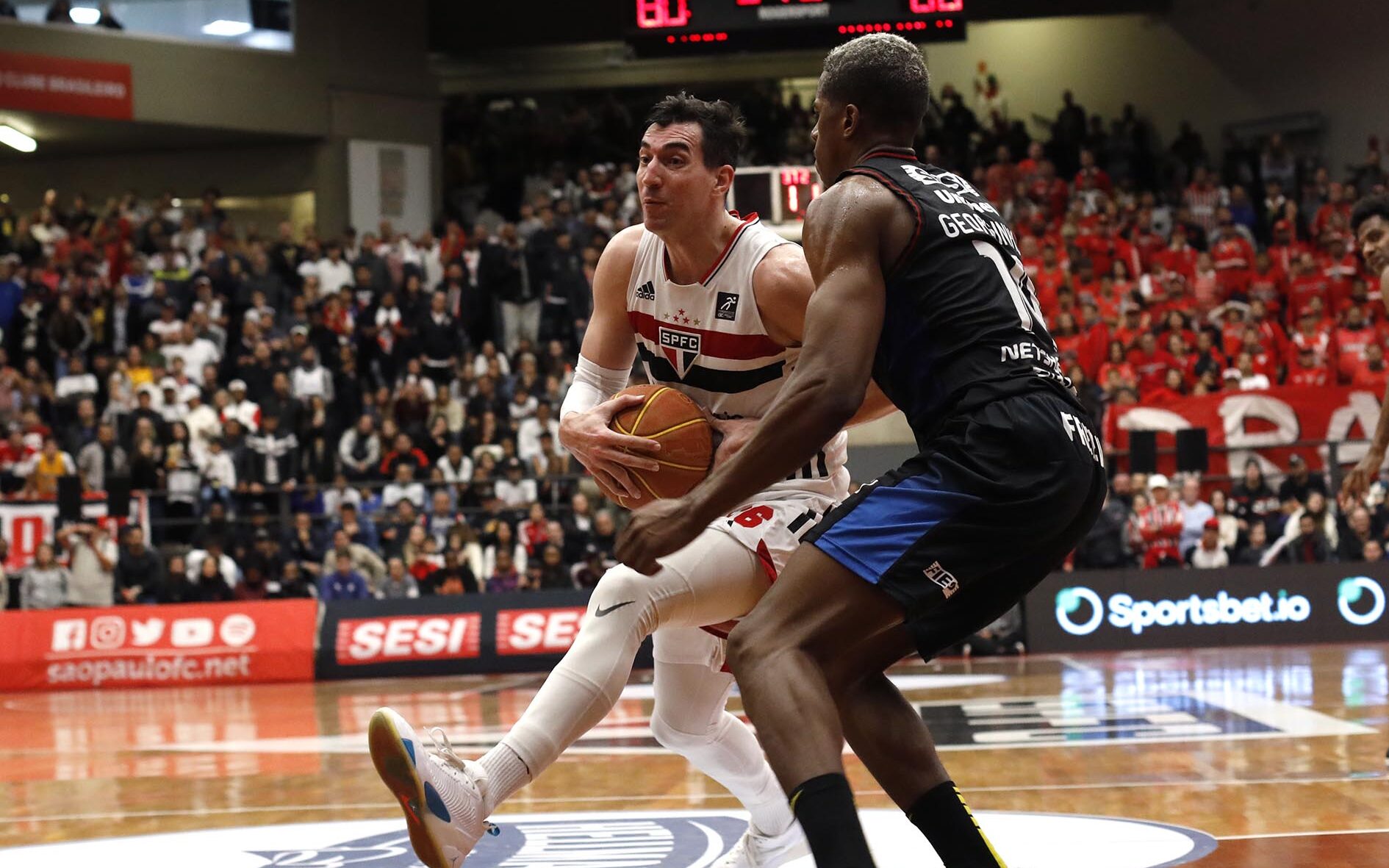 Basquete: CBB e NBB entram em pé de guerra enquanto seleção vive