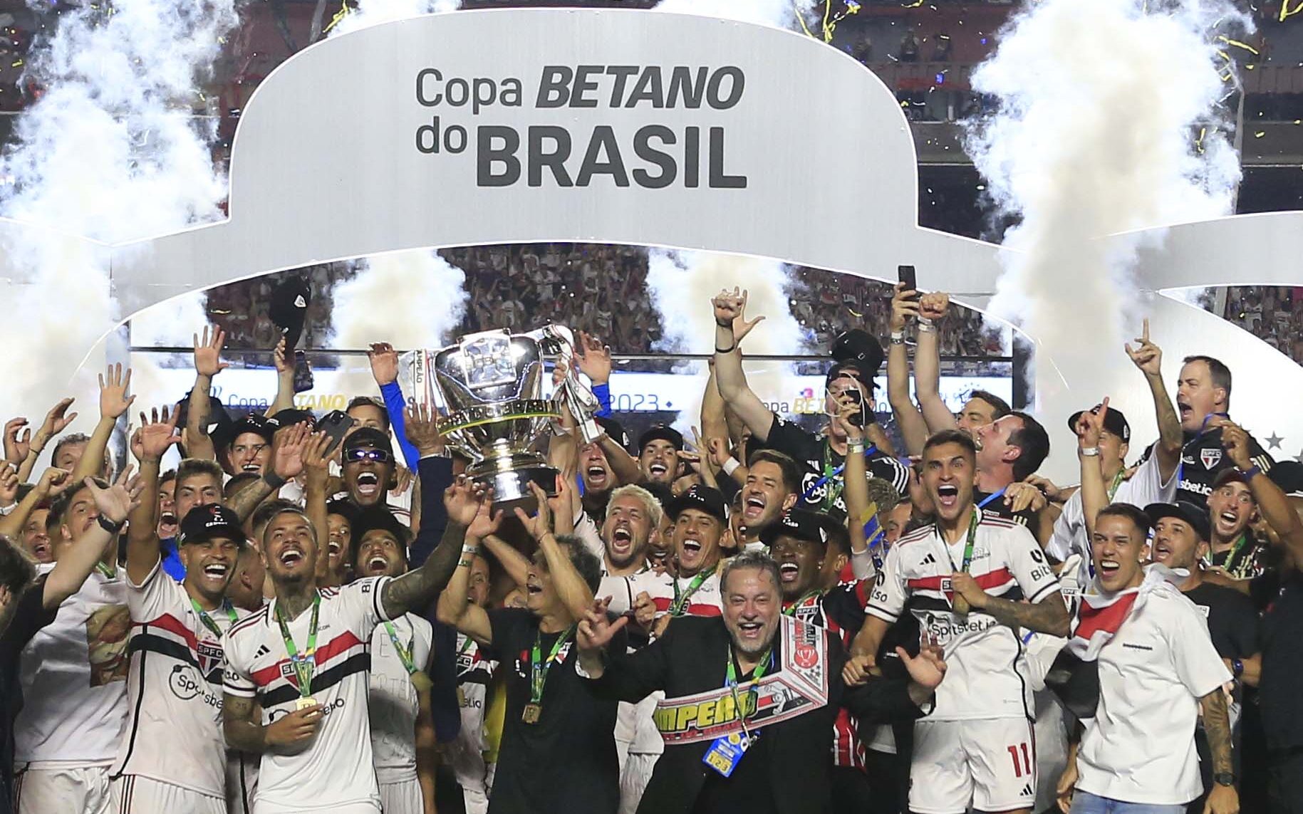 2023 - São Paulo supera o Flamengo e é, pela primeira vez, o campeão da  Copa do Brasil - Tribuna Livre Brasil