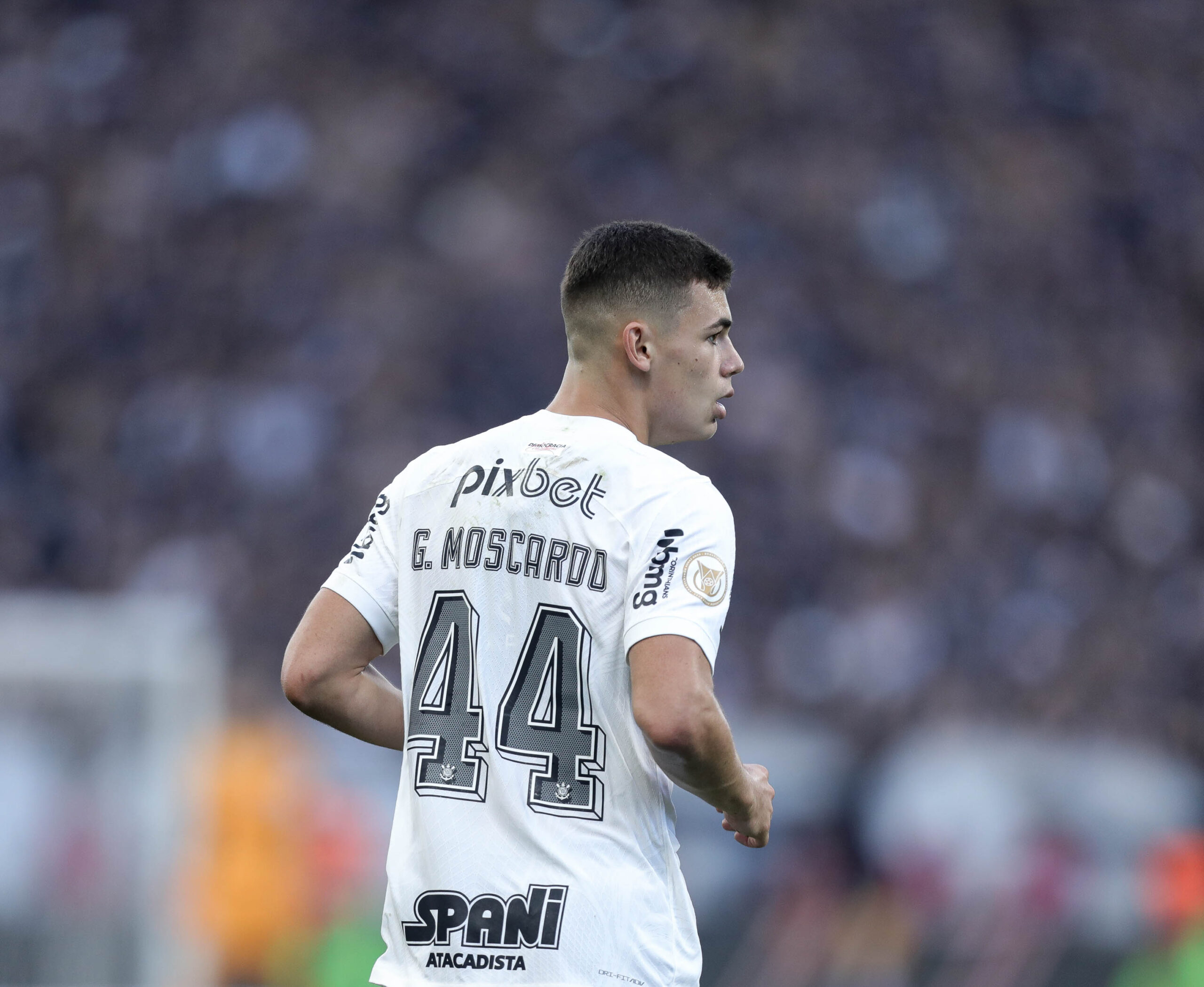 Chelsea faz nova proposta por Gabriel Moscardo, mas Corinthians