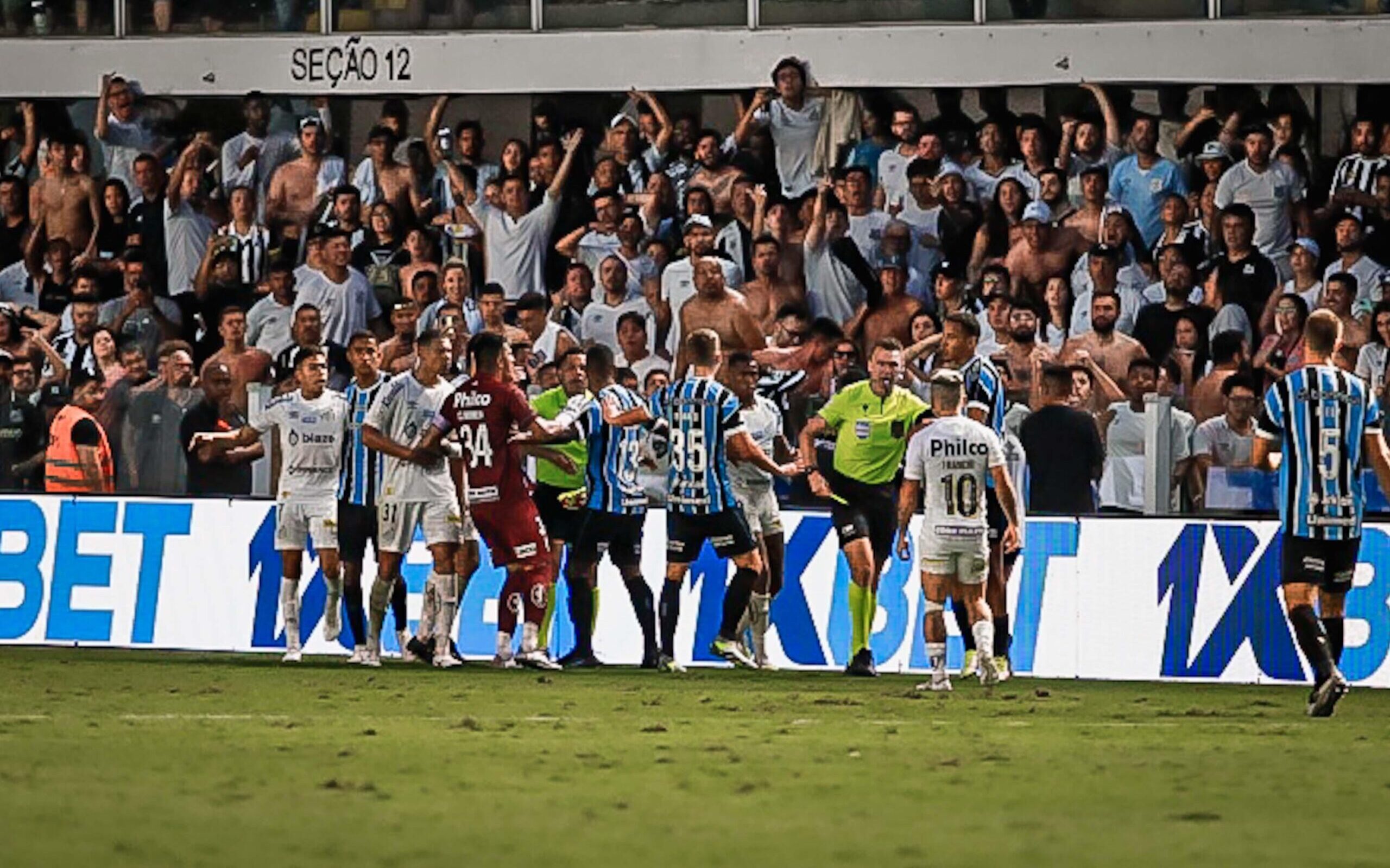 Com três jogo fora, Grêmio tem agenda pesada para o mês de