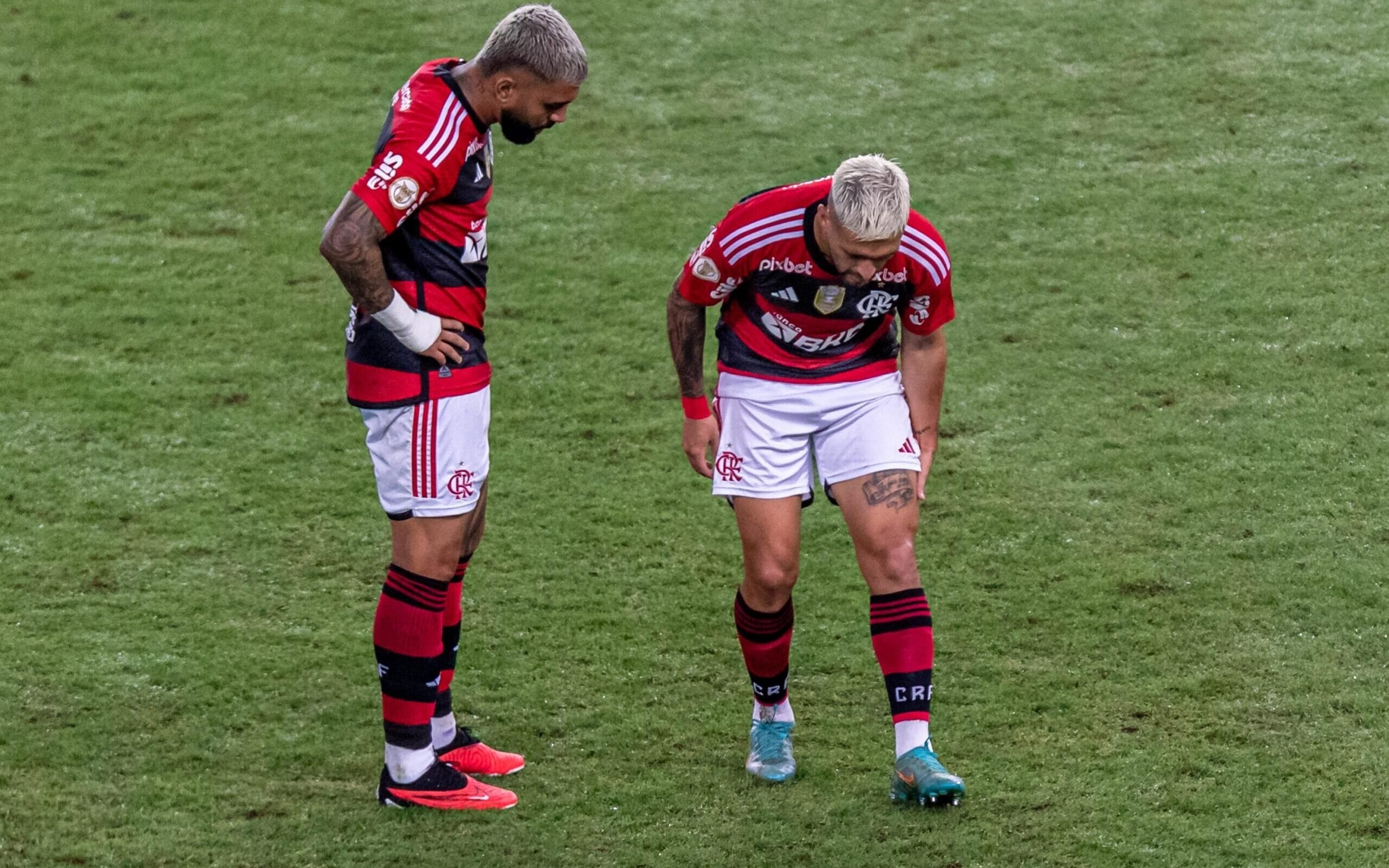 Jogadores do Flamengo entram na onda da vaquinha e fazem doações