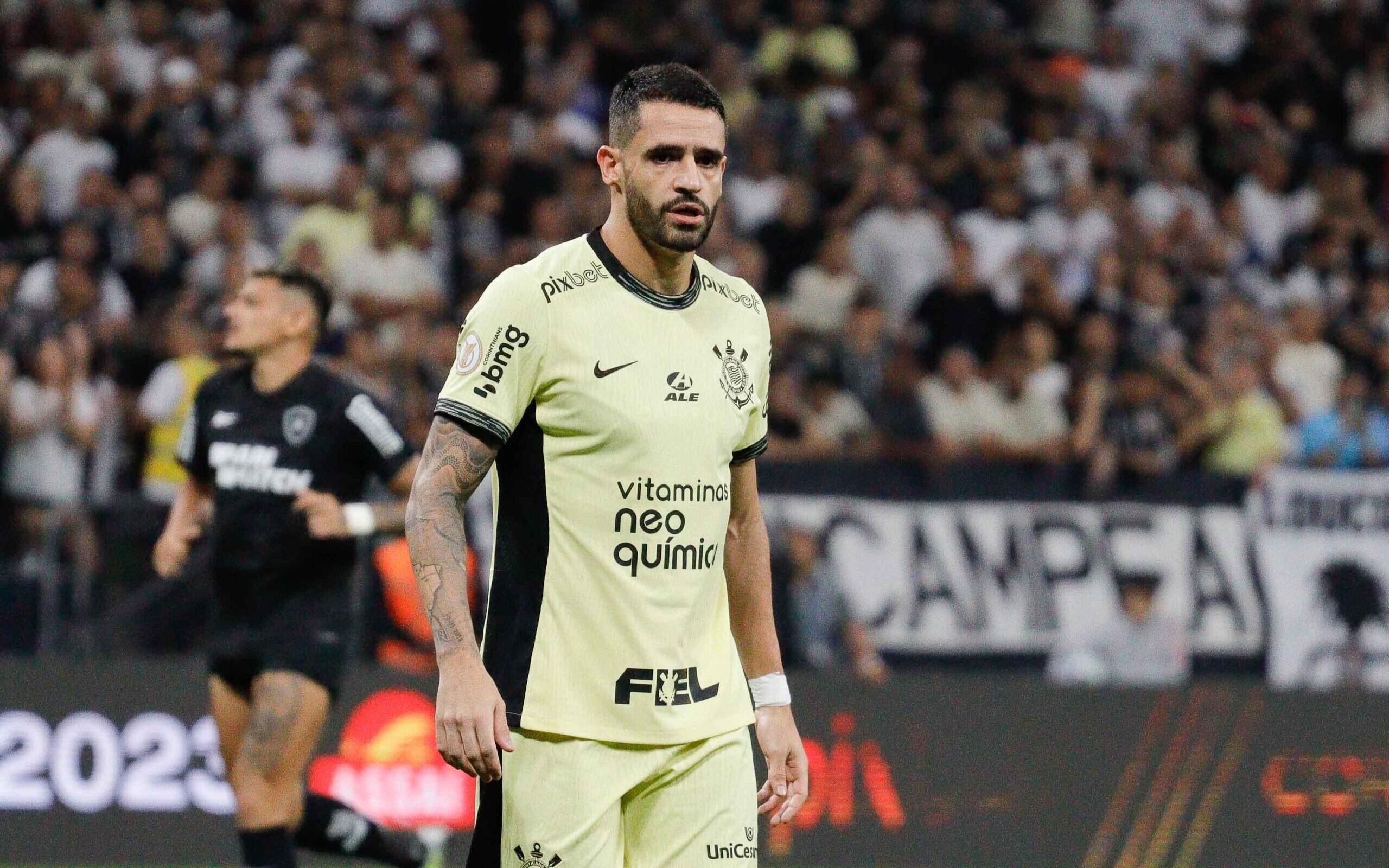 Corinthians avança para renovar com Wesley e prevê atacante em decisão