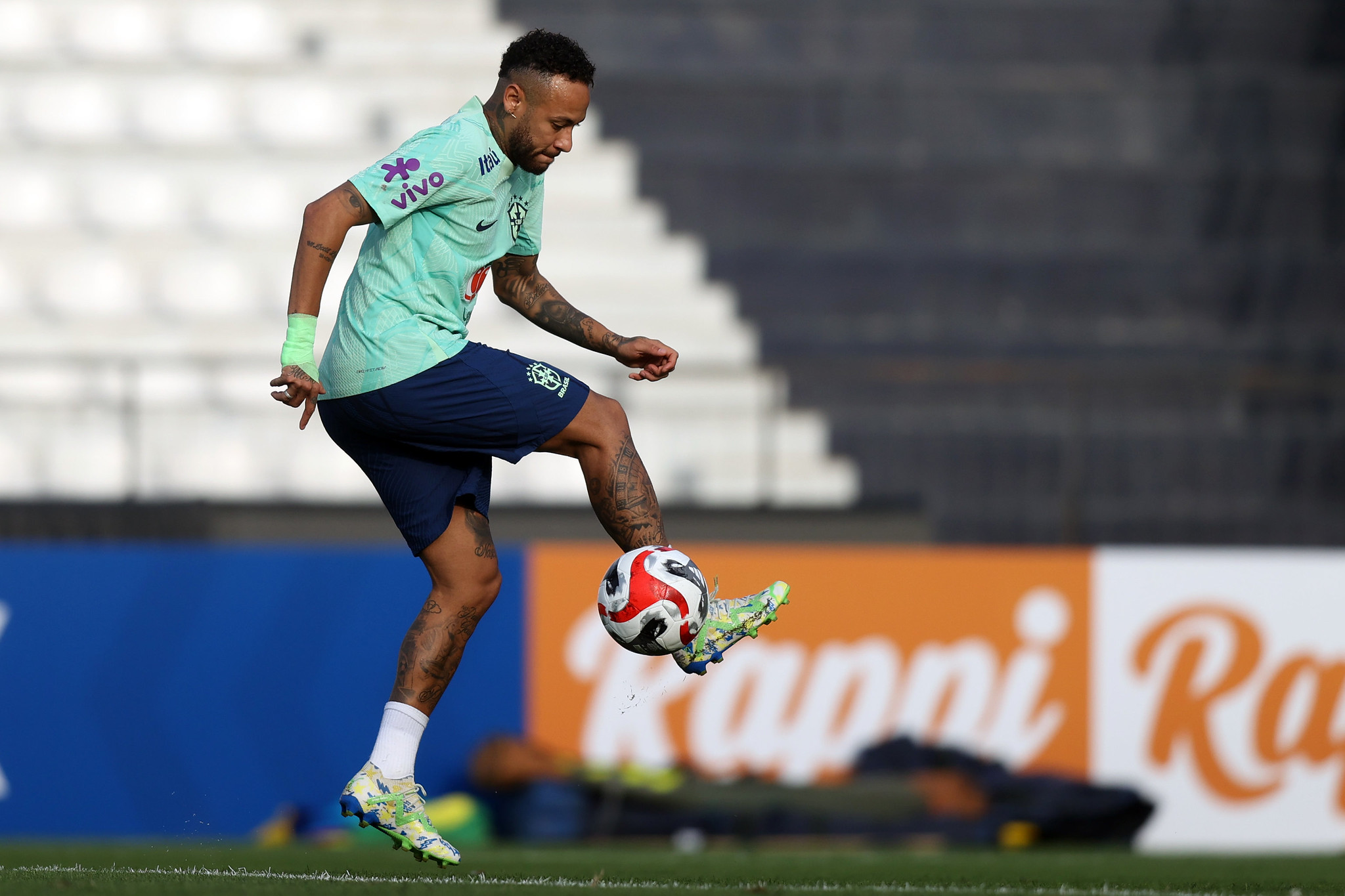 Nacional recebe torcida no primeiro treino de olho na temporada de