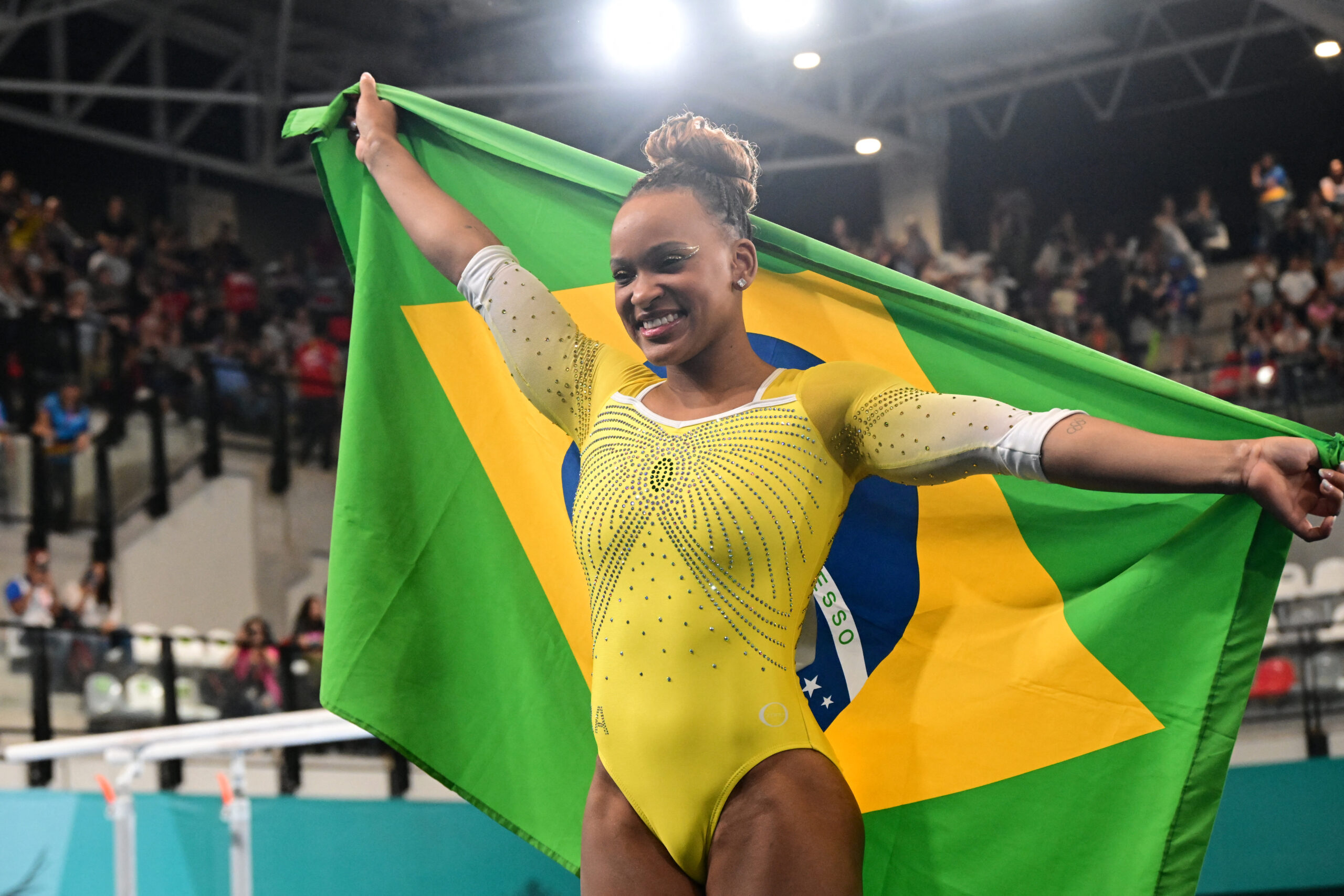 Rebeca Andrade conquista medalha de ouro no Pan com salto histórico