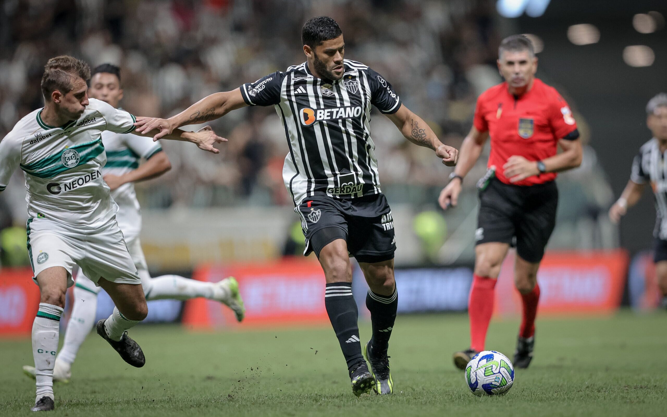 Com duas assistências de James, São Paulo bate o Grêmio e se afasta do Z4  do Brasileiro - Gazeta Esportiva