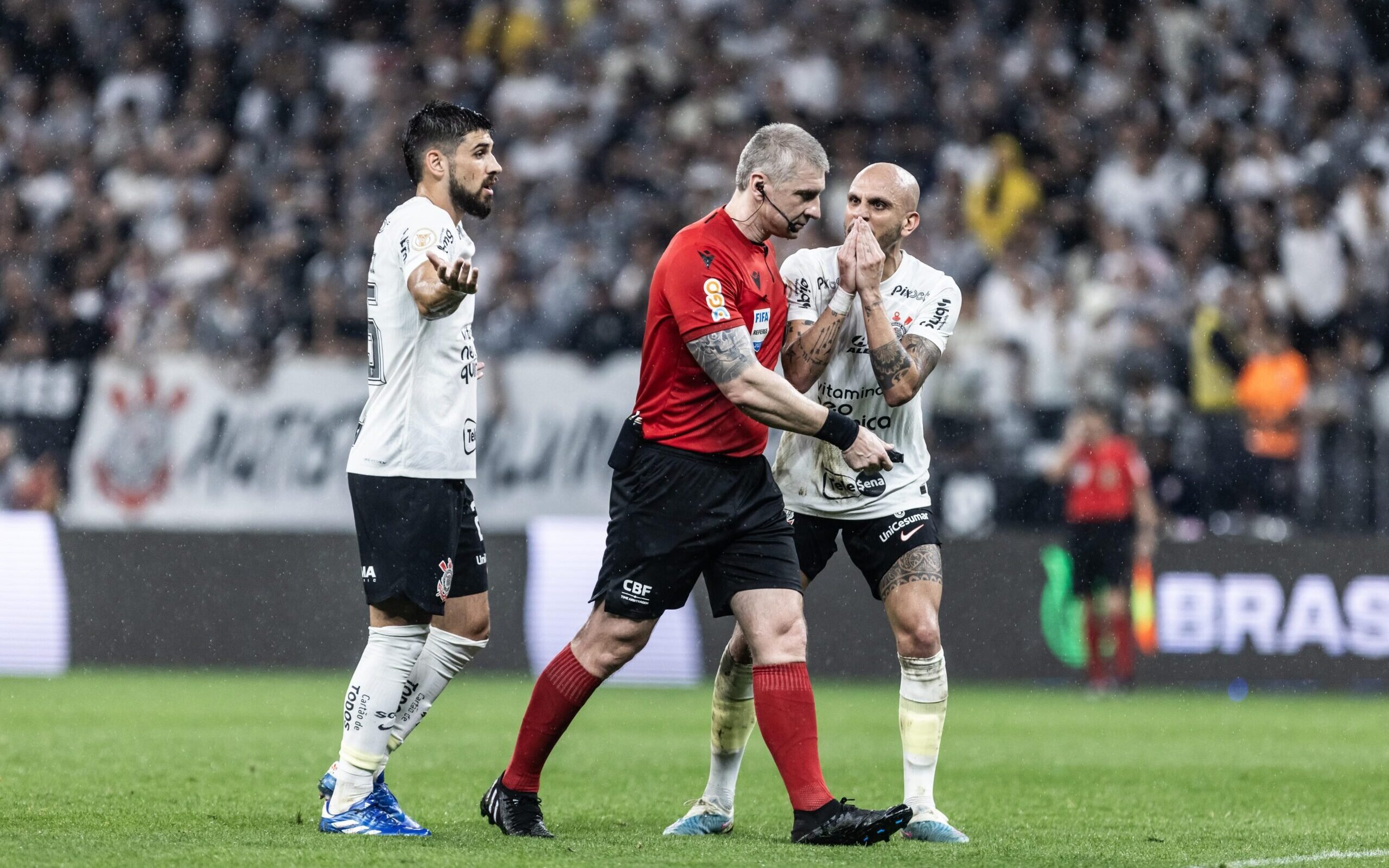 Nada de Corinthians: no FIFA 18 o Santos é o líder do