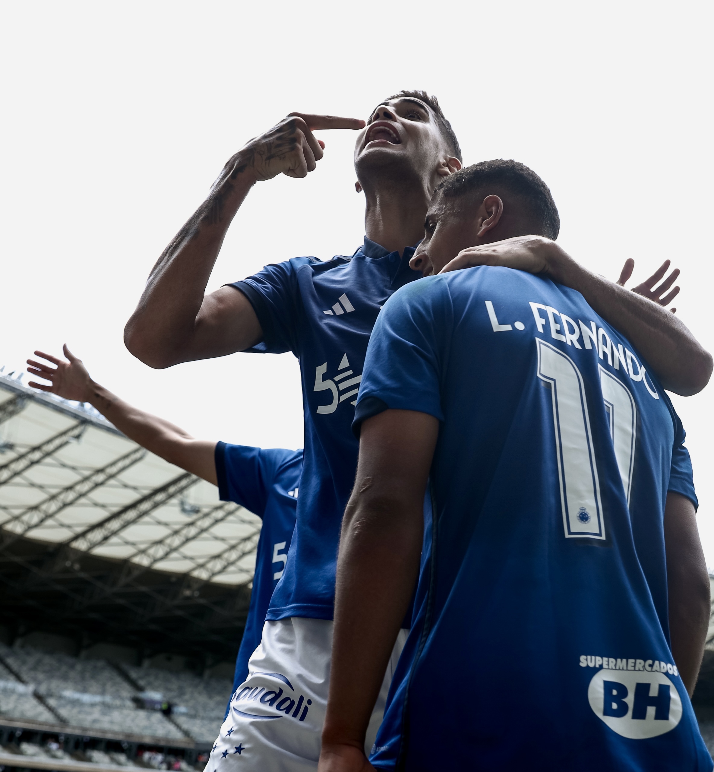 Luciano Castán valoriza ponto conquistado pelo Cruzeiro: 'Difícil