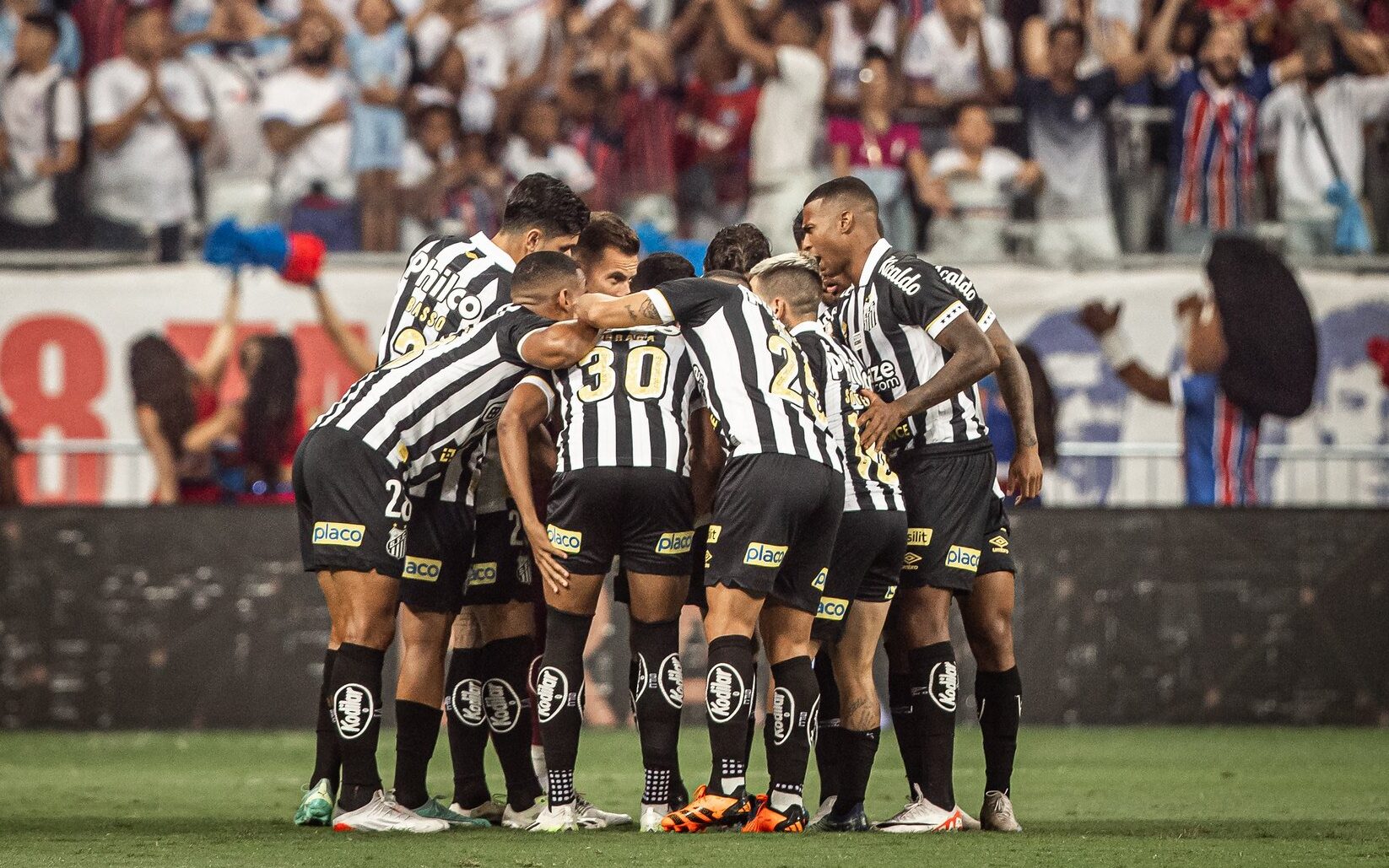 Vila Belmiro pronta para receber jogo entre Corinthians e Santos