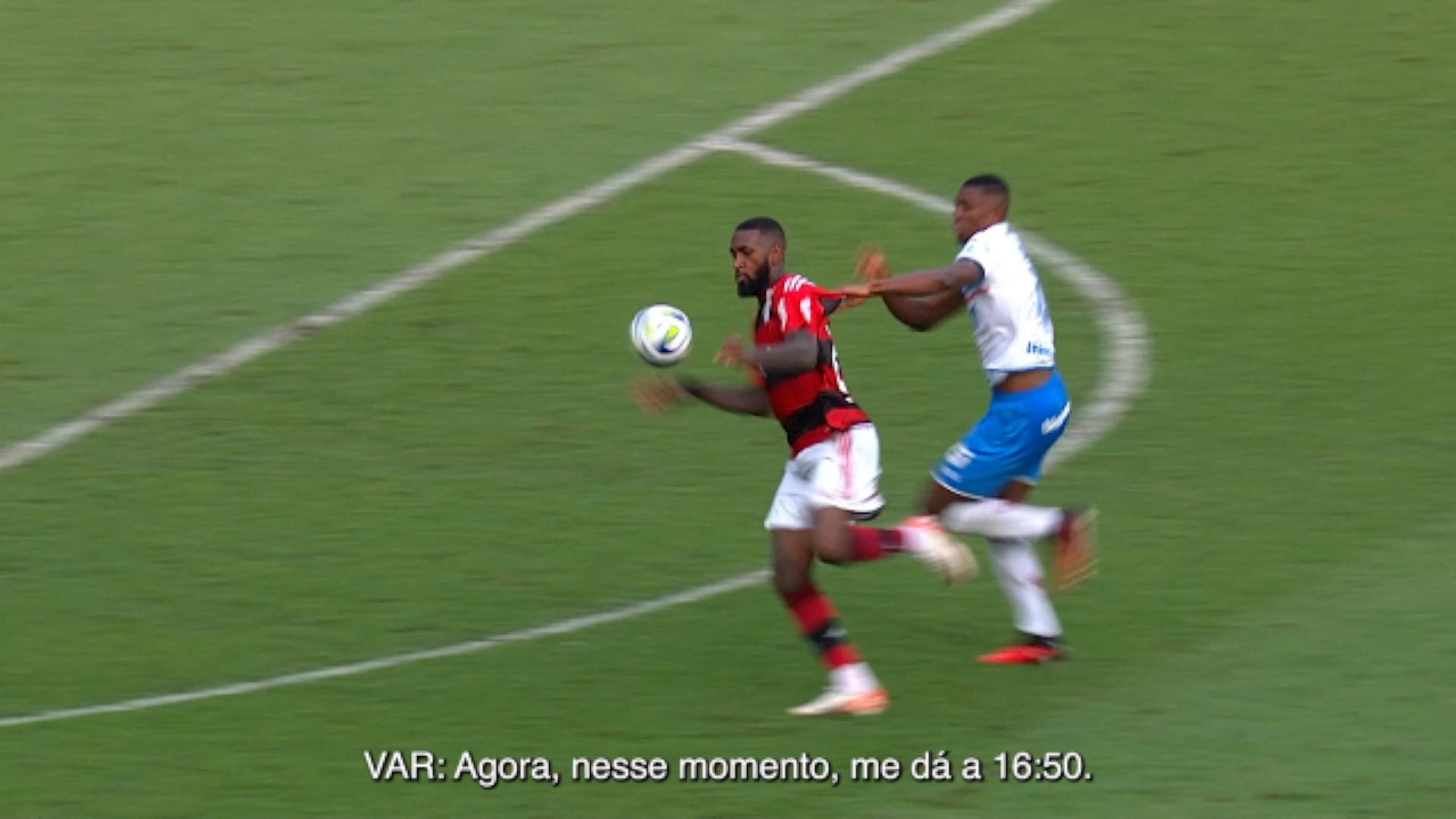 Pênalti para Flamengo contra Santos não foi revisado pelo VAR