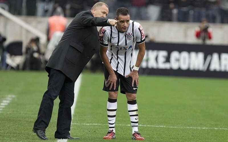 Fagner gordo? Lateral do Corinthians tenta resolver - Lance!