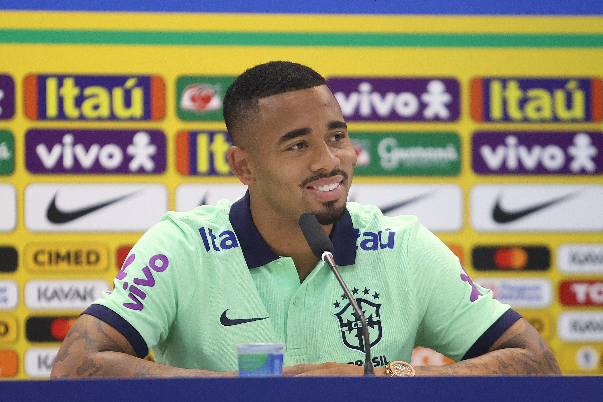 Nas Graças Do Chefe Gabriel Jesus Revela O Que Diniz Quer Dele Na Seleção Brasileira Lance 2730