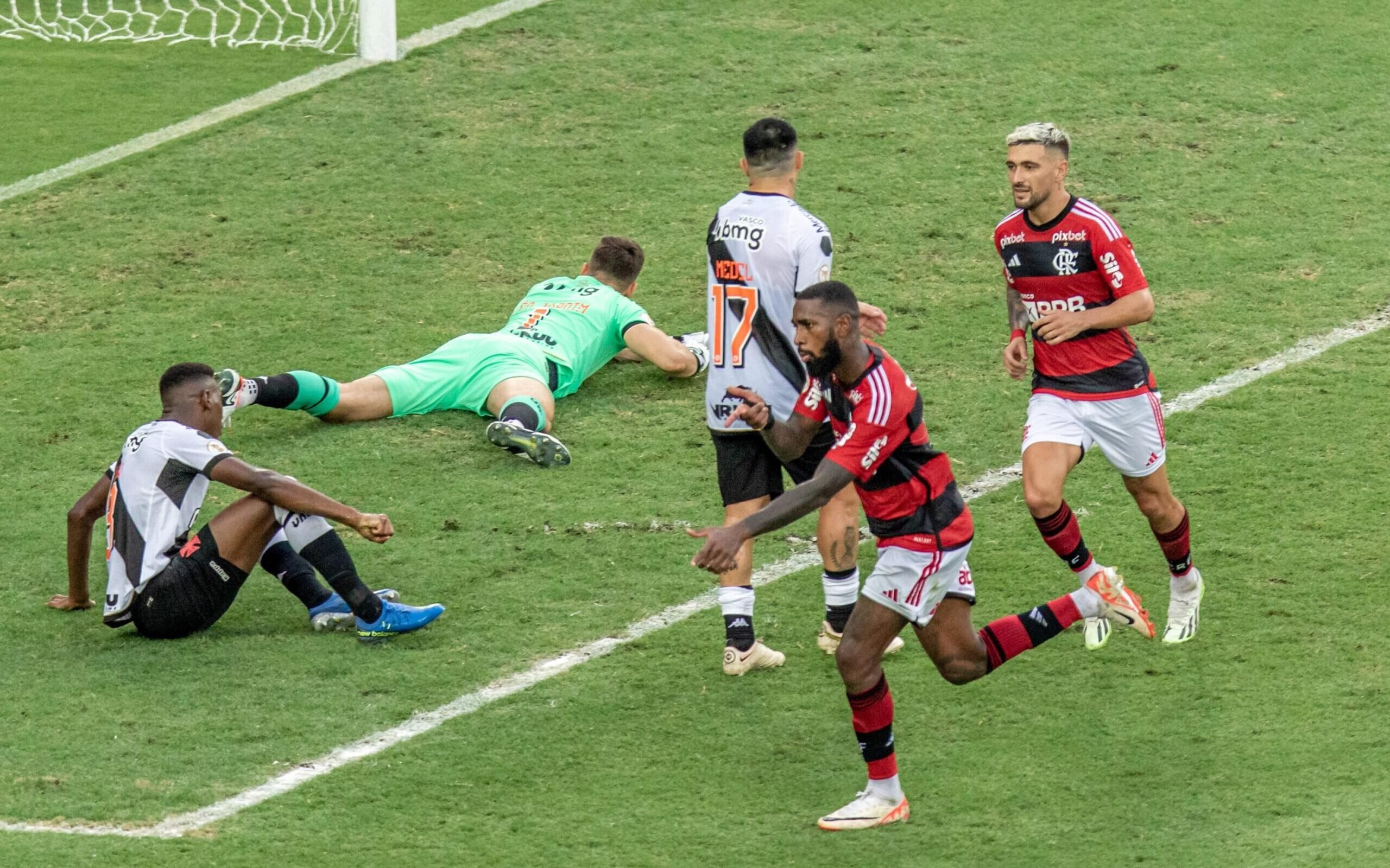 Vasco empata com o Botafogo no primeiro jogo da semifinal do