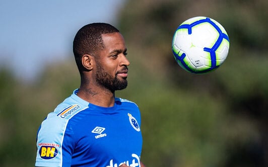 Marlon desabafa após empate do Cruzeiro contra o América-MG: 'Desempenho  está sendo patético