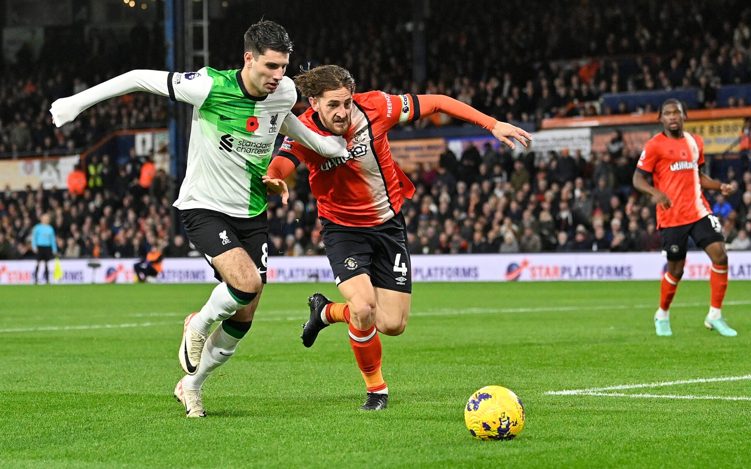 Luton Town empata com o Nottingham nos acréscimos