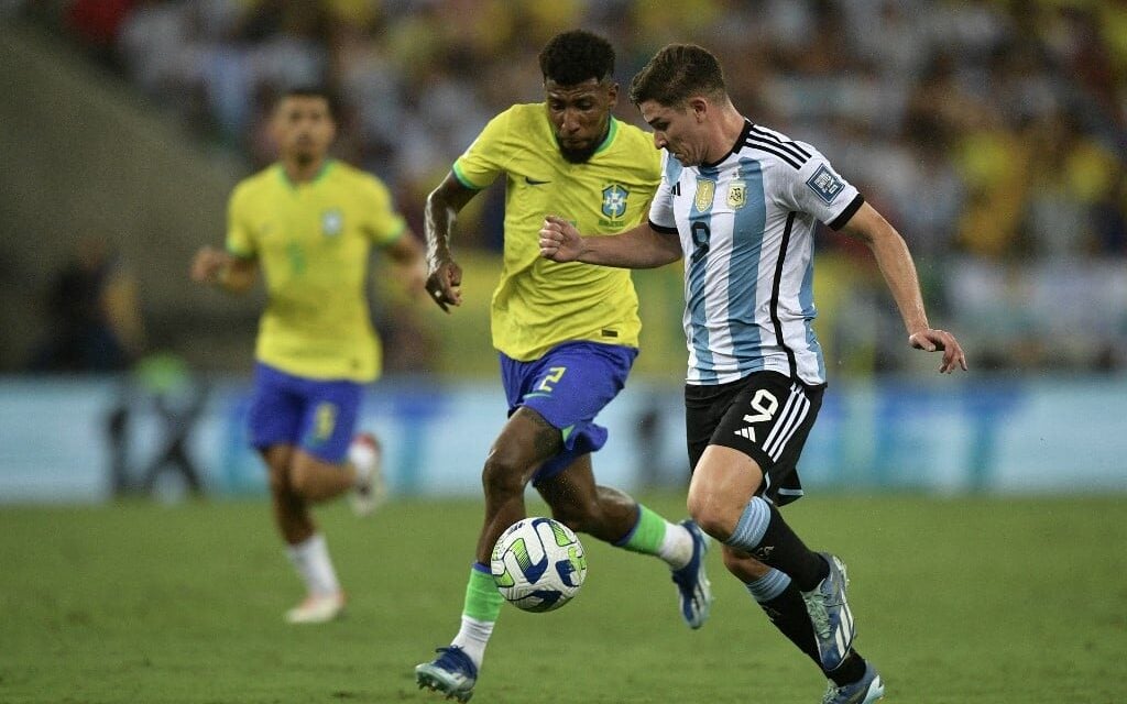 Argentina venceu o Brasil nos dois últimos jogos no Maracanã; relembre