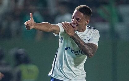 Histórico de duelo contra o Cruzeiro coloca Corinthians com um pé