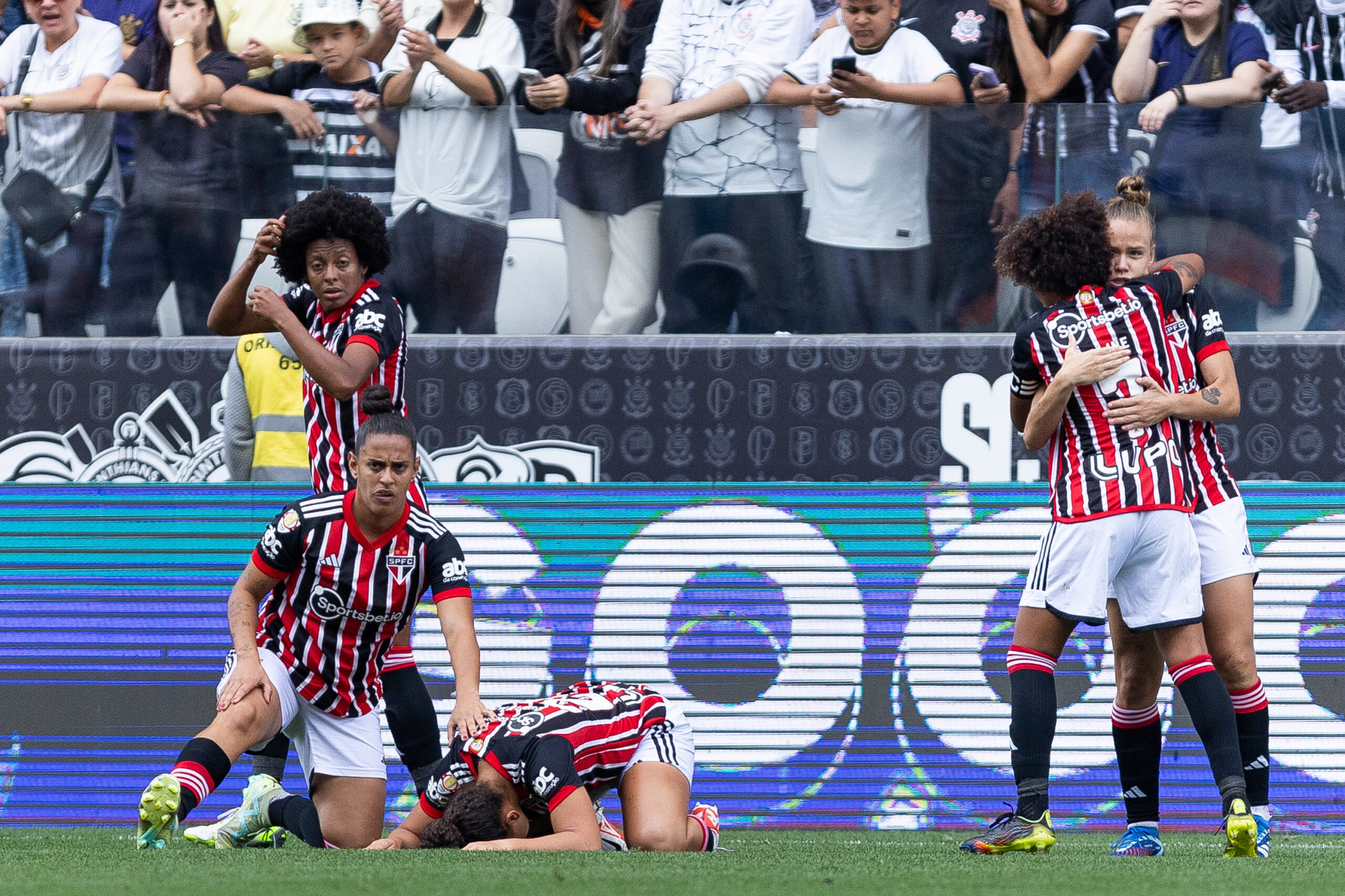 Corinthians goleia São Paulo e é campeão do Paulistão Feminino-2023