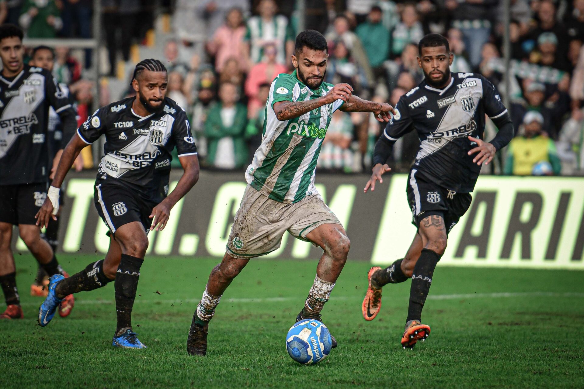 Criciúma vence o Botafogo-SP por 3 a 0 e volta à elite do