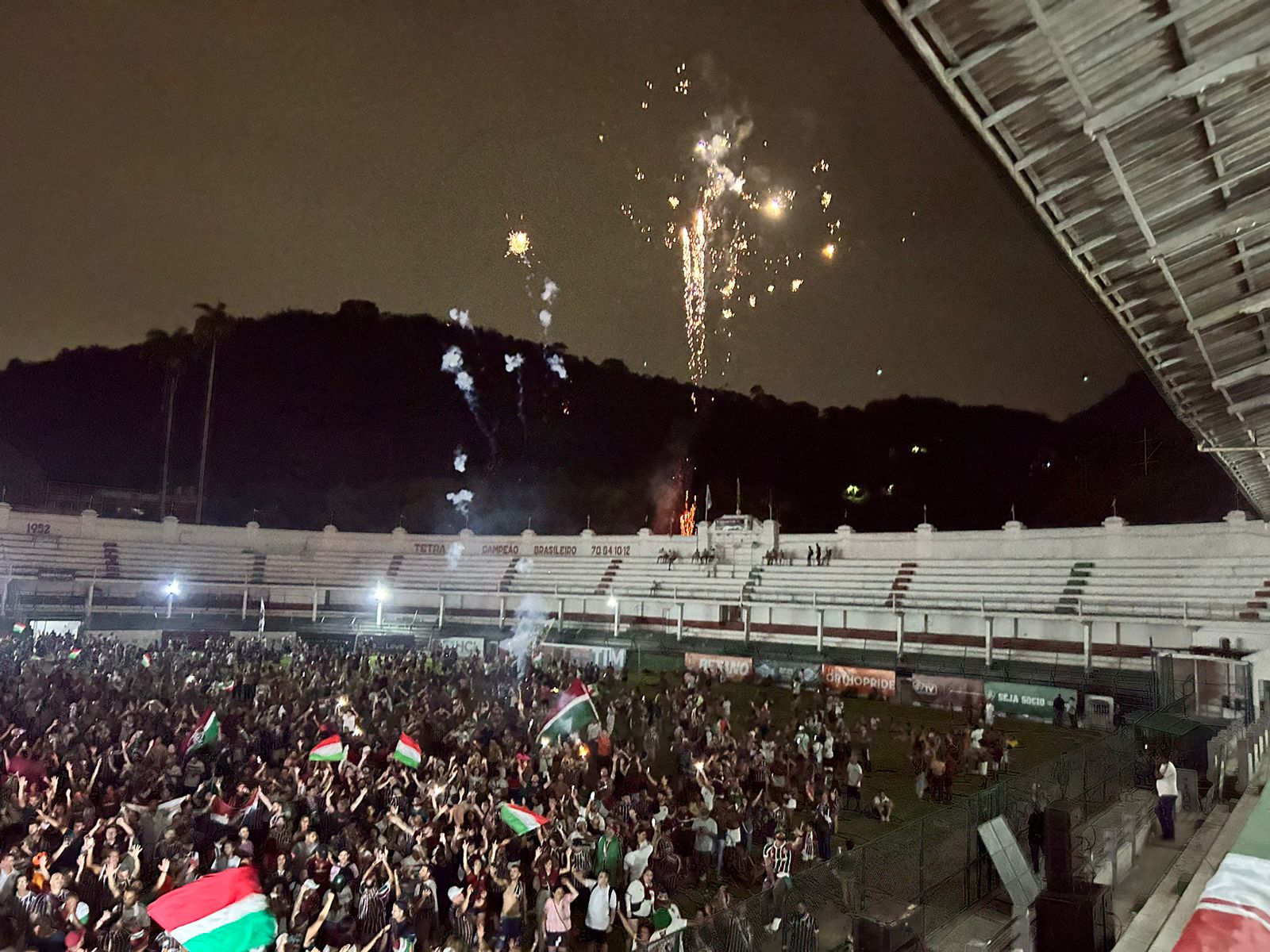 As vésperas da estreia do Fluminense no Mundial, John Kennedy diz que  trabalharia com eventos: 'Gosto da noite' - Lance!