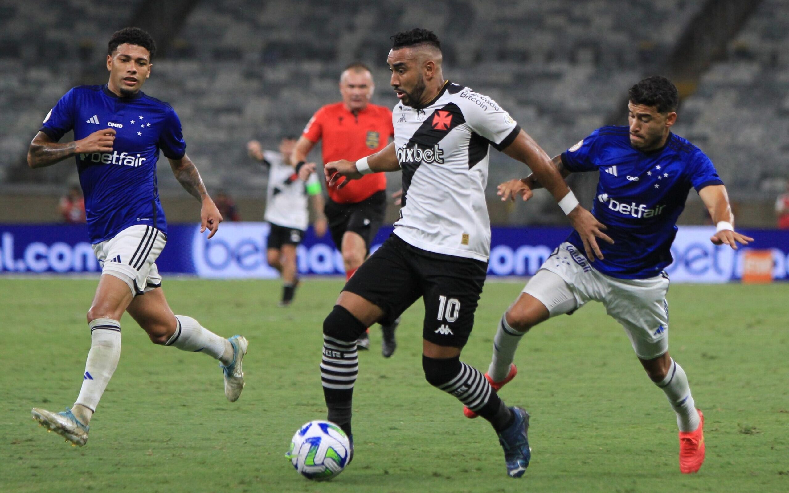 Veja melhores momentos de Cruzeiro 2 x 2 Vasco