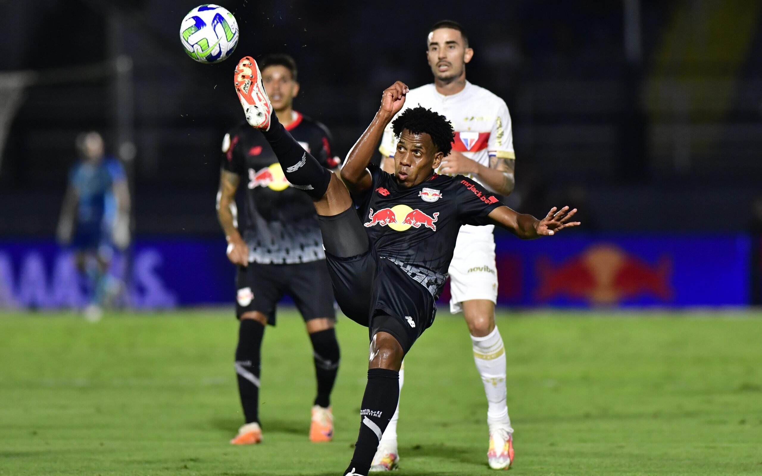 Prêmio de consolação', vaga na Sul-Americana ainda é objeto de desejo de  times no Brasileirão - Lance!