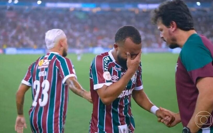 Apesar do resultado, Samuel Xavier elogia atuação do Fluminense